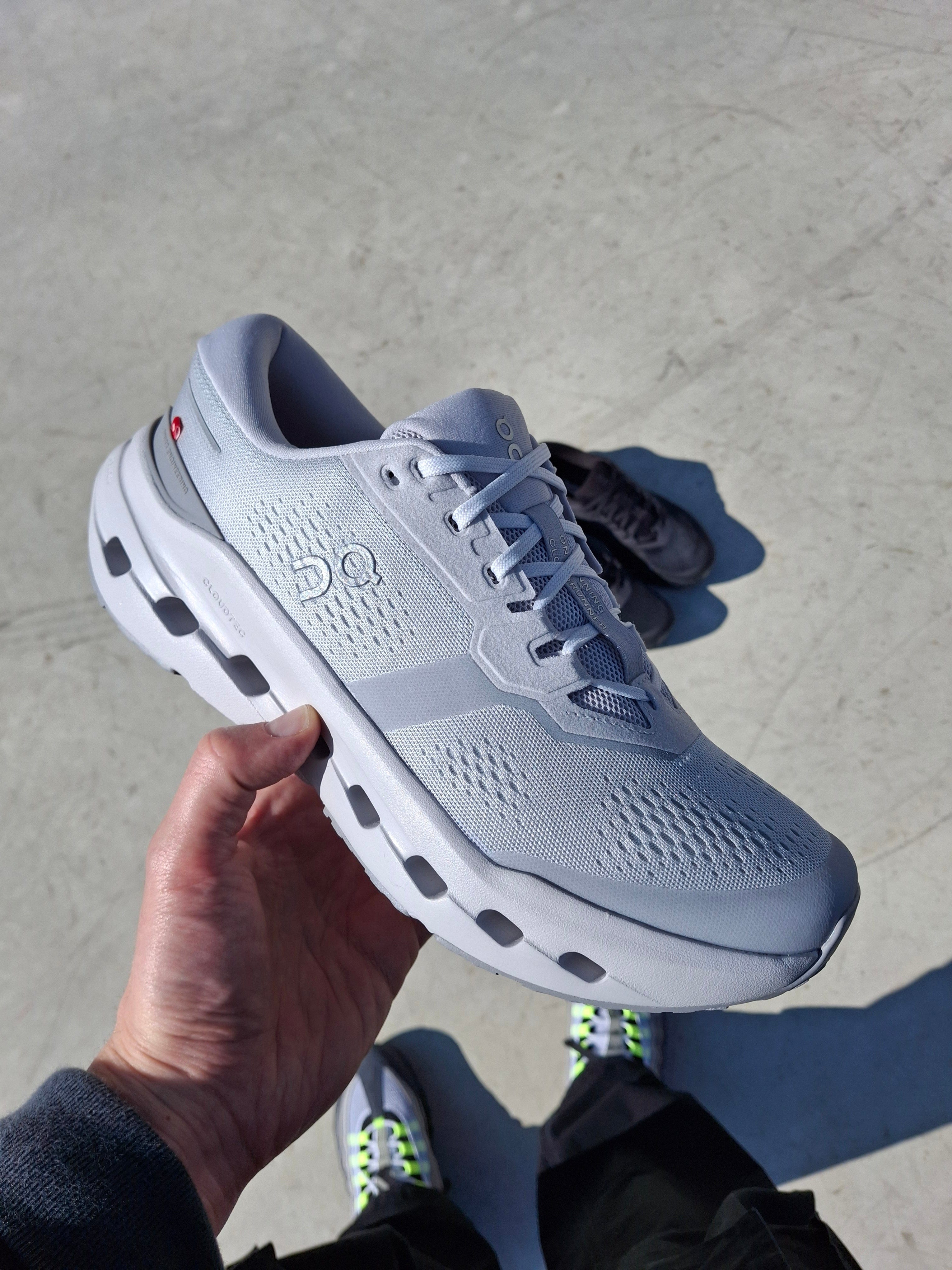 On Cloudrunner 3 'Glacier Alloy' — UK 6.5 | EU 40 | US 7 — Alternate View 8
