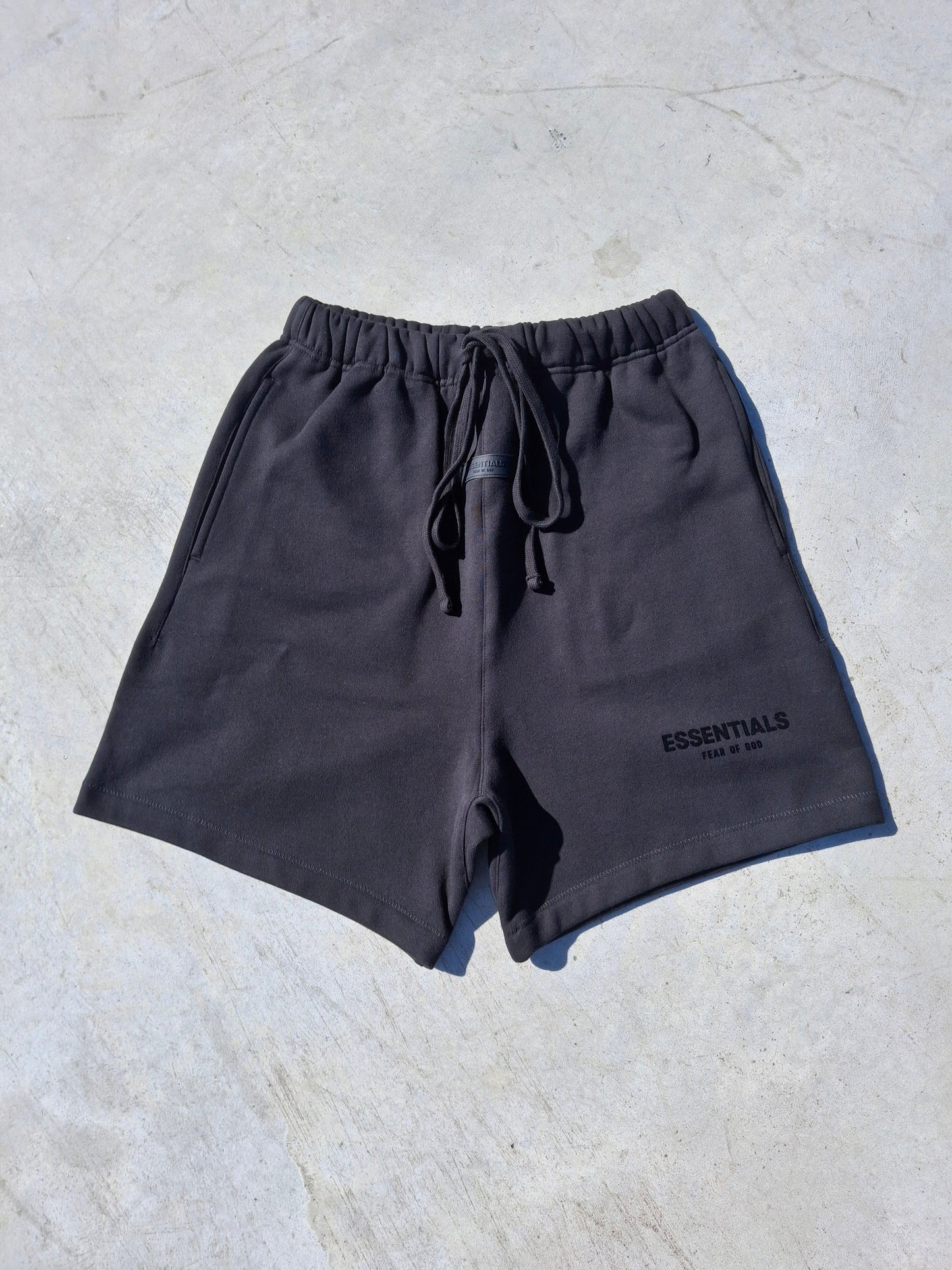 Fear of God Essentials Sweat Short 'Stretch Limo' (SS22) — XXS — Detail View