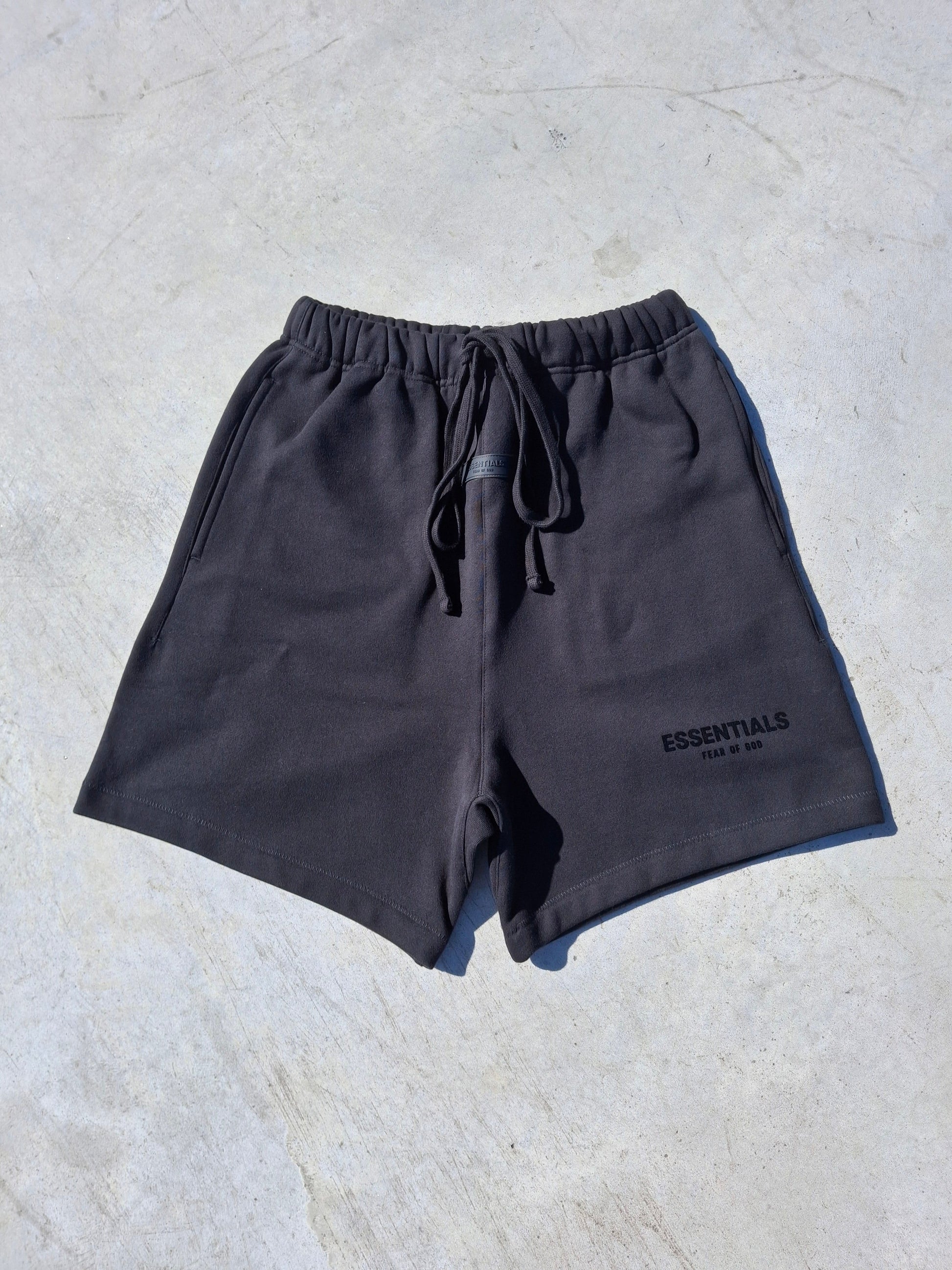 Fear of God Essentials Sweat Short 'Stretch Limo' (SS22) — XXS — Detail View