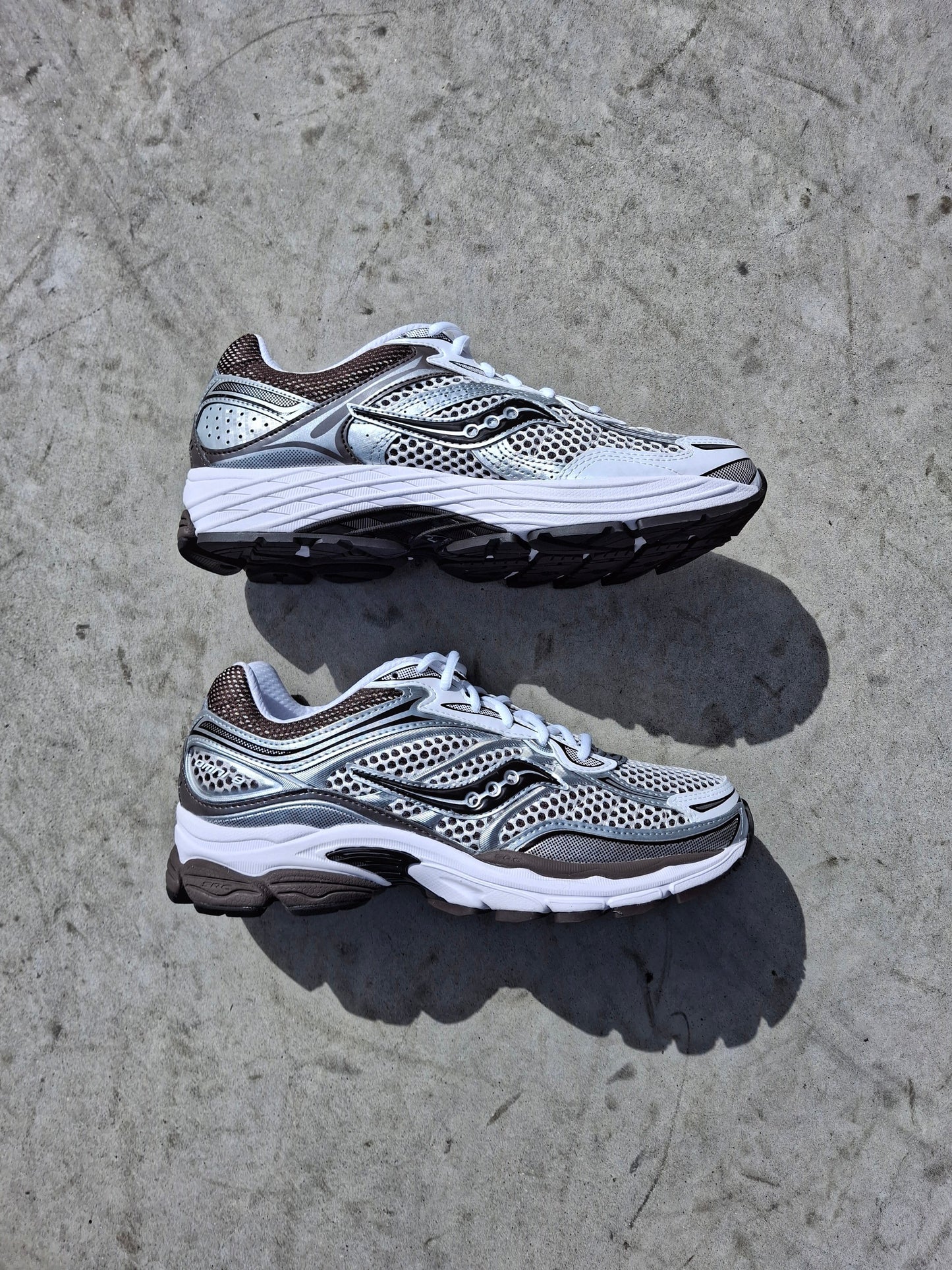 Saucony Progrid Omni 9 'White Brown' — UK 1 — Lifestyle View
