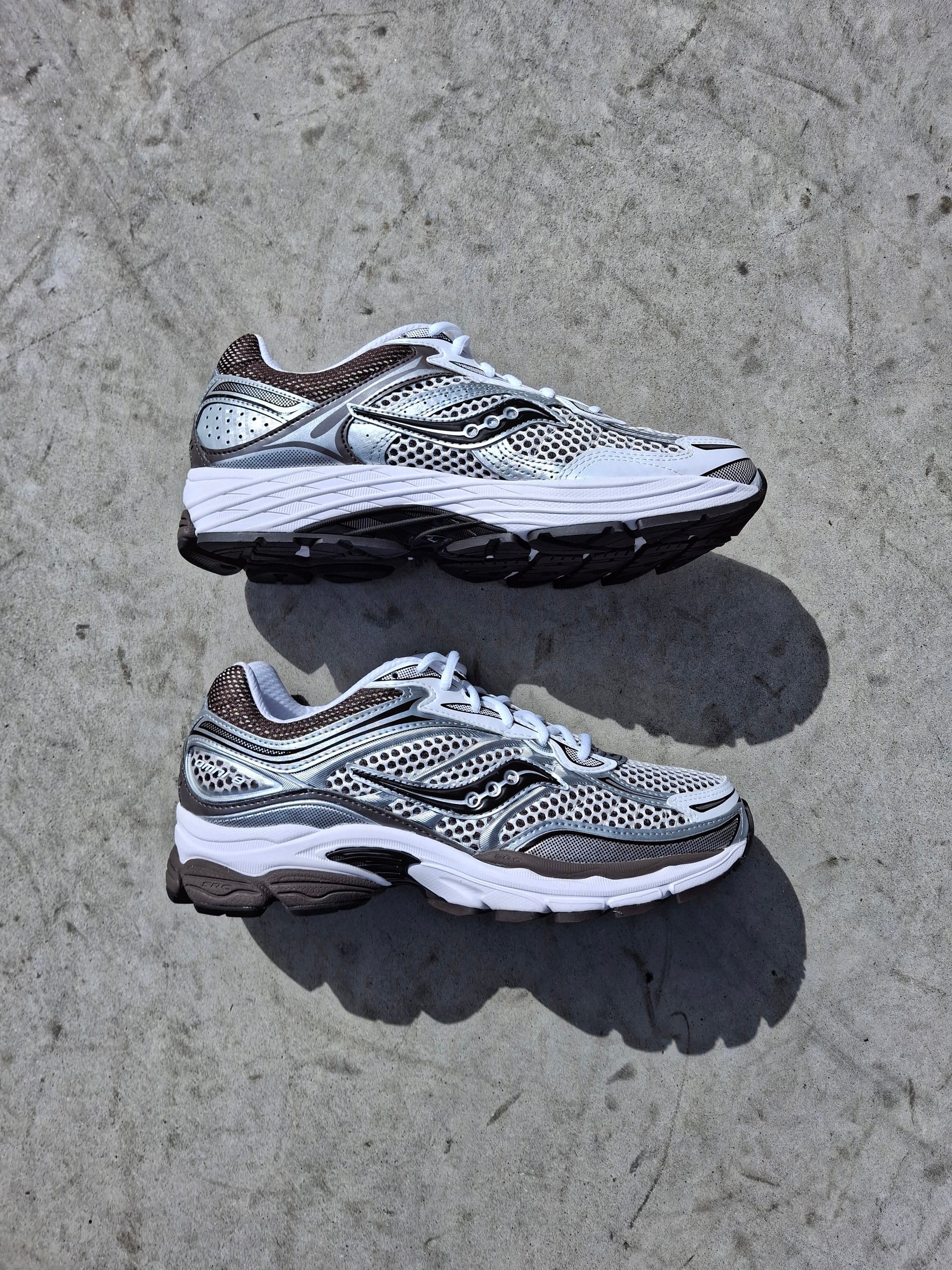 Saucony Progrid Omni 9 'White Brown' — UK 1 — Lifestyle View
