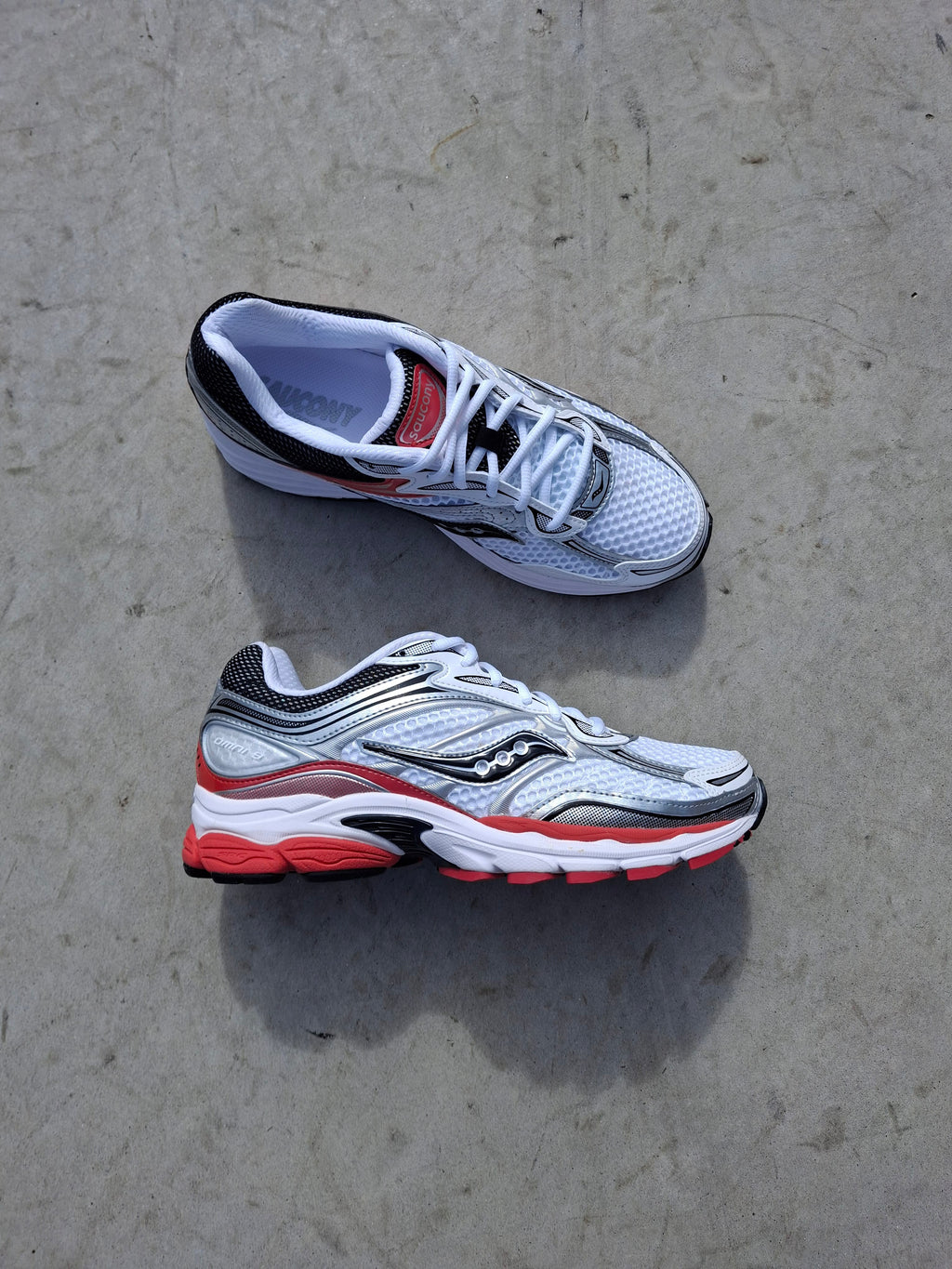Saucony Progrid Omni 9 'White Red' — UK 1 — Alternate View 7