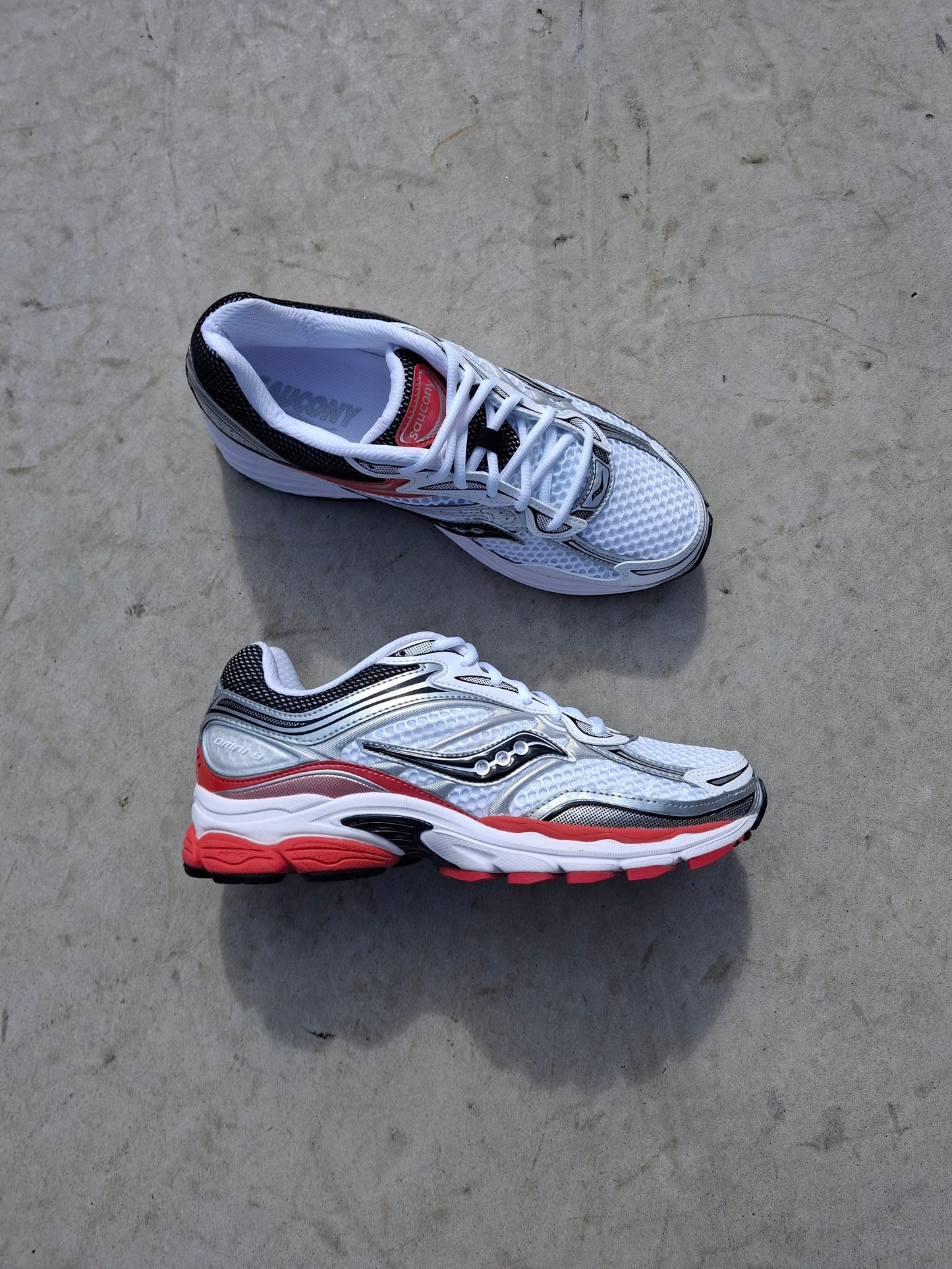 Saucony Progrid Omni 9 'White Red' — UK 1 — Alternate View 7