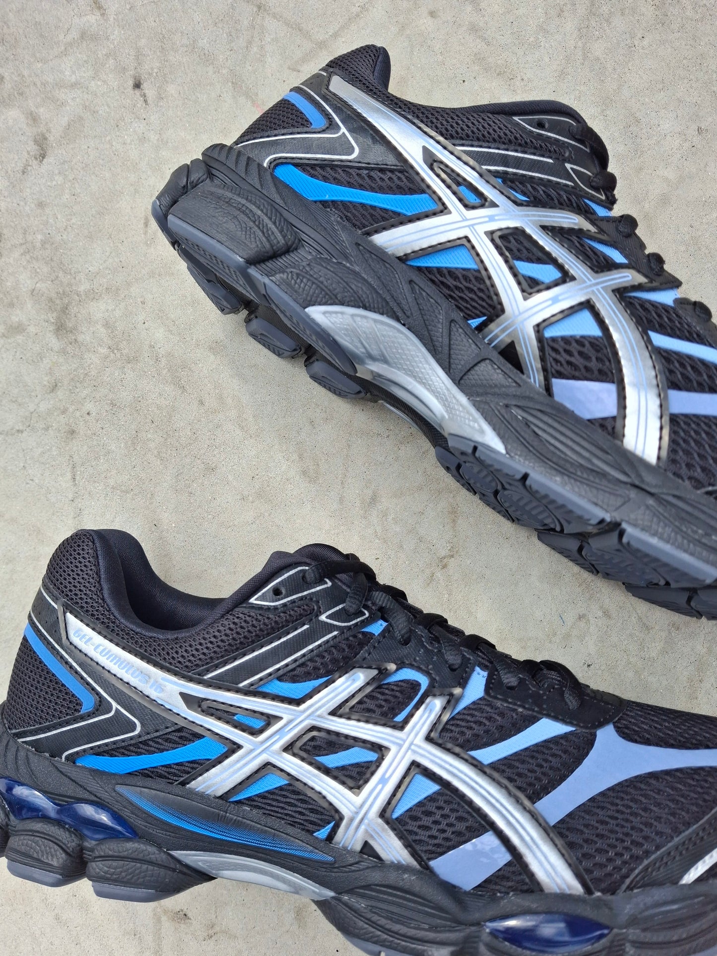 ASICS Gel Cumulus 16 'Black Pure Silver' — UK 3 | EU 36 | US 4 — Alternate View 10