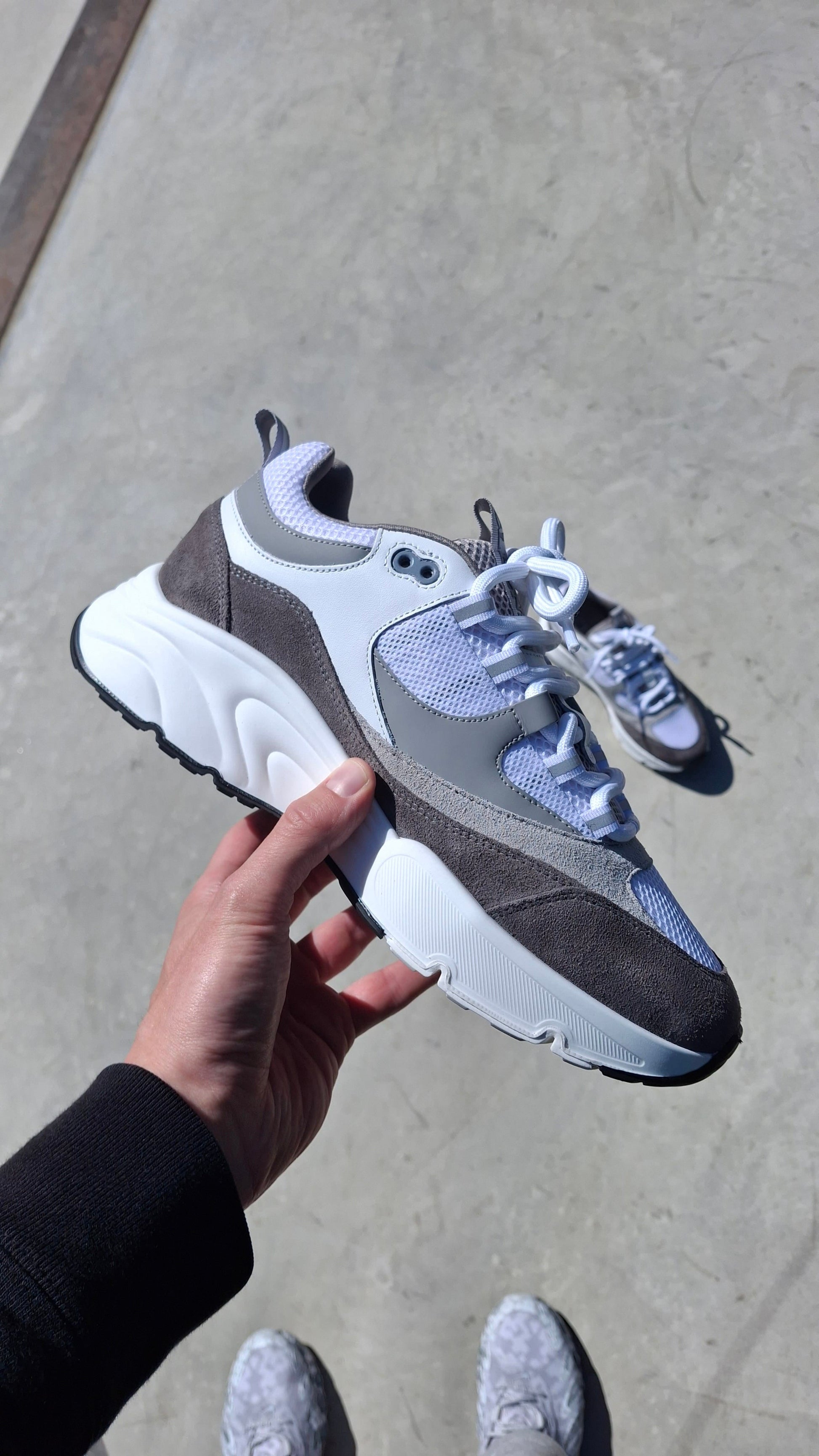 Cleens Aero Runner 'Dove Grey' — UK 3 | EU 37 | US 4 — Back View