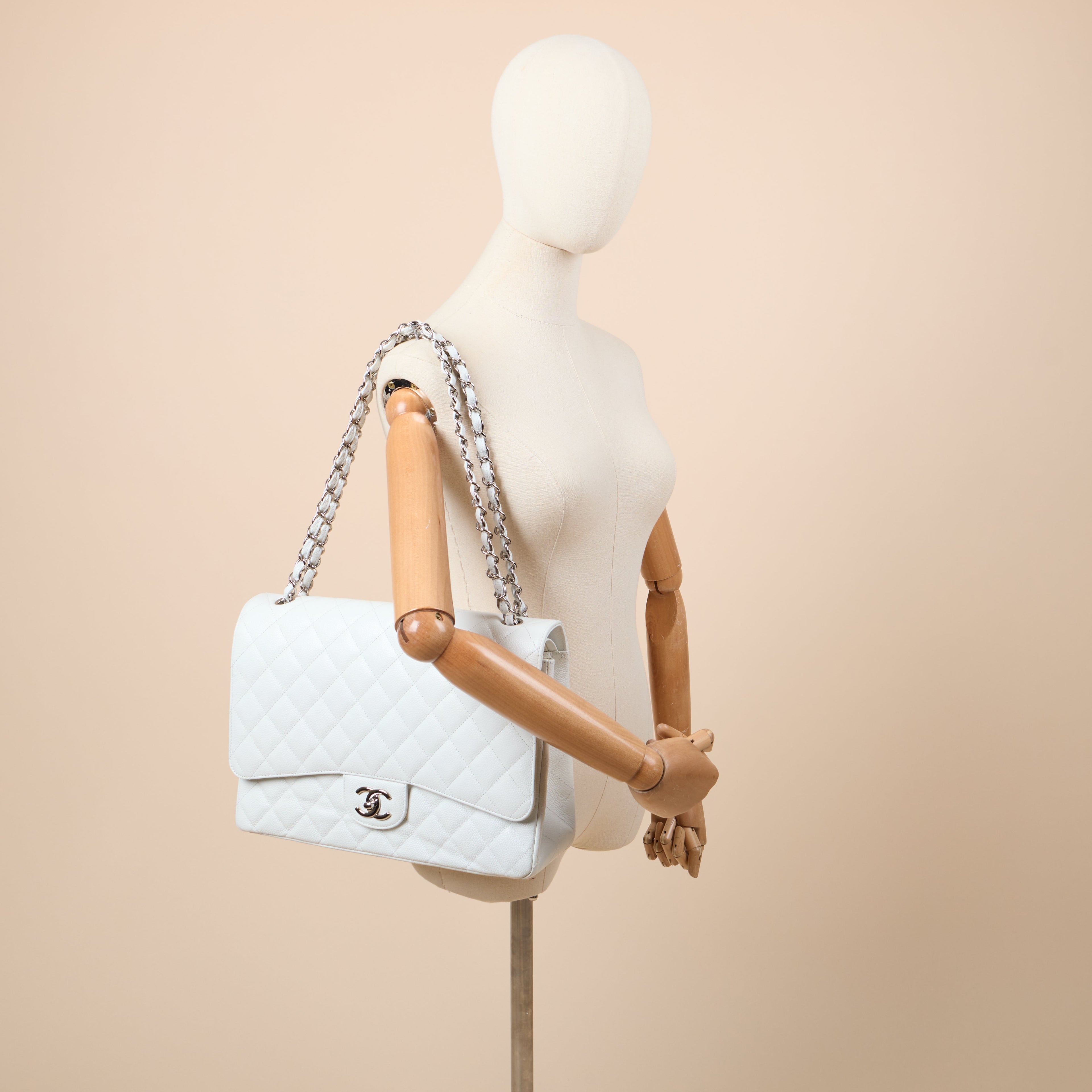 Chanel Shoulder Bag Classic - Maxi in White, Caviar Leather — Side View