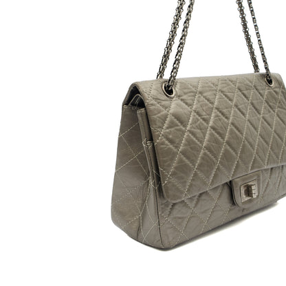 Chanel Shoulder Bag 2.55 Reissue in Metallic, Leather — Alternate View 23