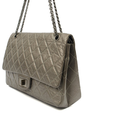 Chanel Shoulder Bag 2.55 Reissue in Metallic, Leather — Alternate View 13