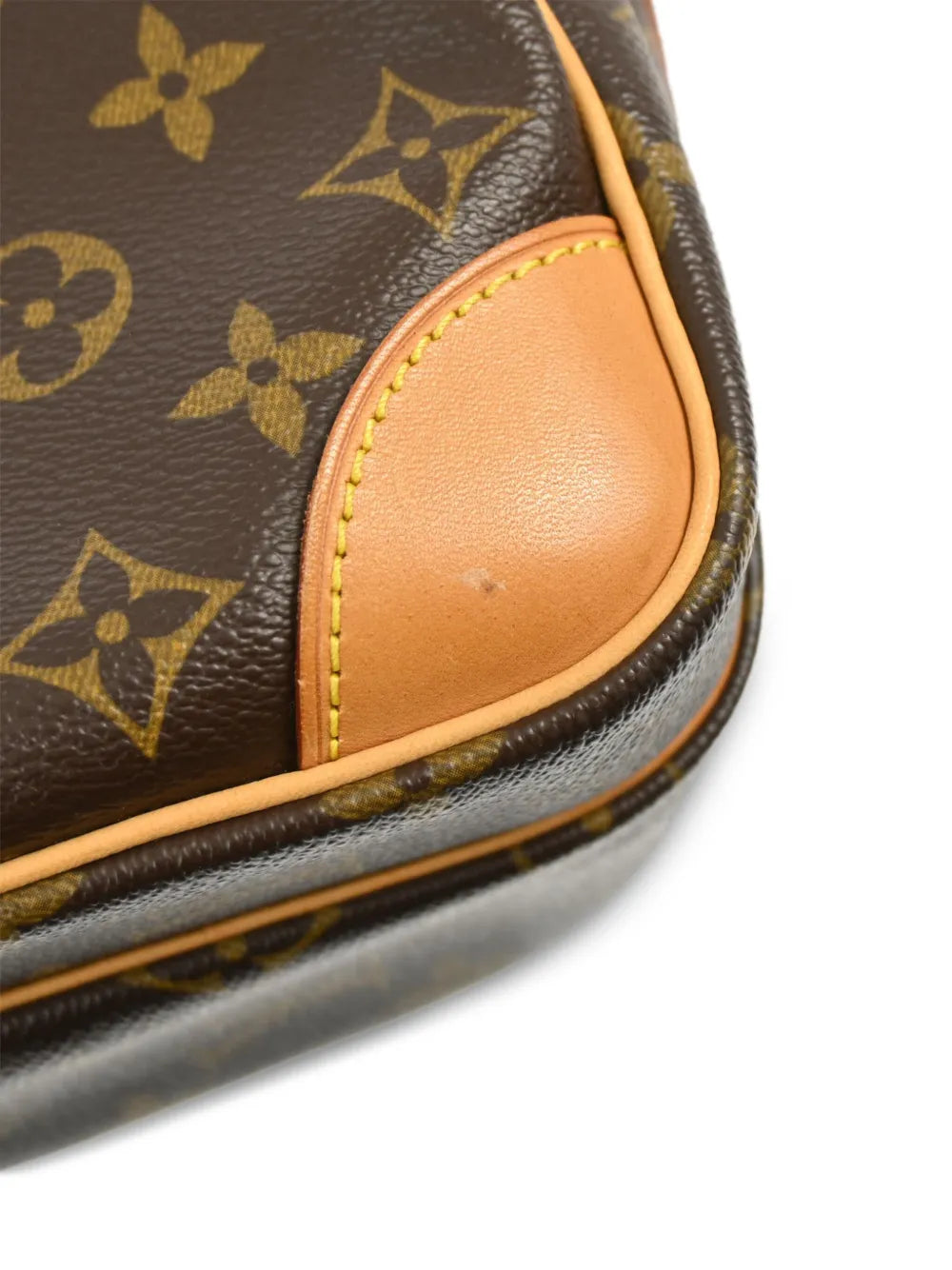 Louis Vuitton Pre Owned 2004 Nile Shoulder Bag — Same as shown — Size One Size — Detail View
