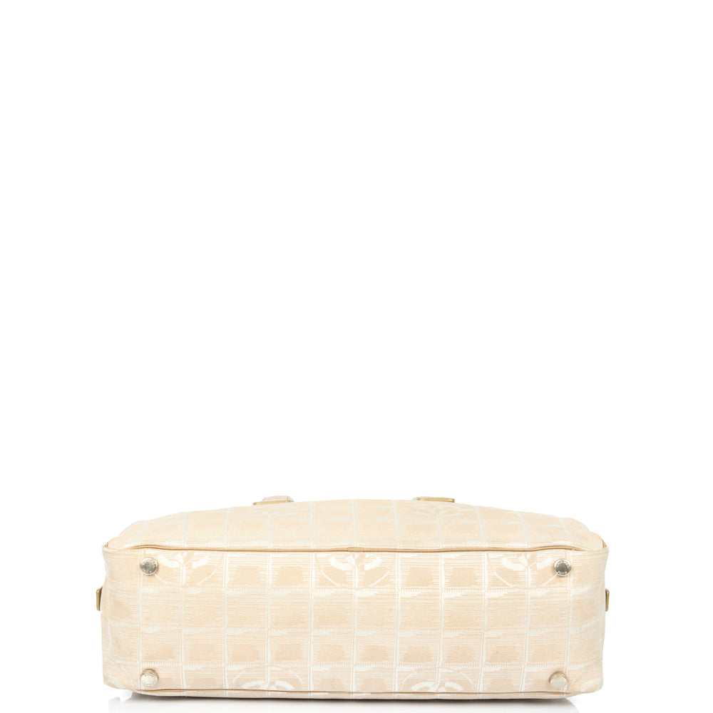 Chanel Shoulder Bag Travel Ligne Bowler in Neutral, Fabric — Detail View