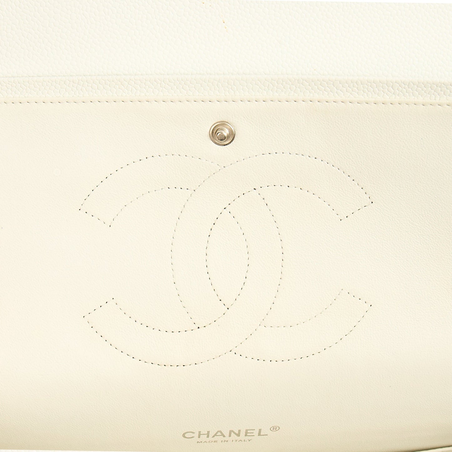 Chanel Shoulder Bag Classic - Maxi in White, Caviar Leather — Alternate View 11
