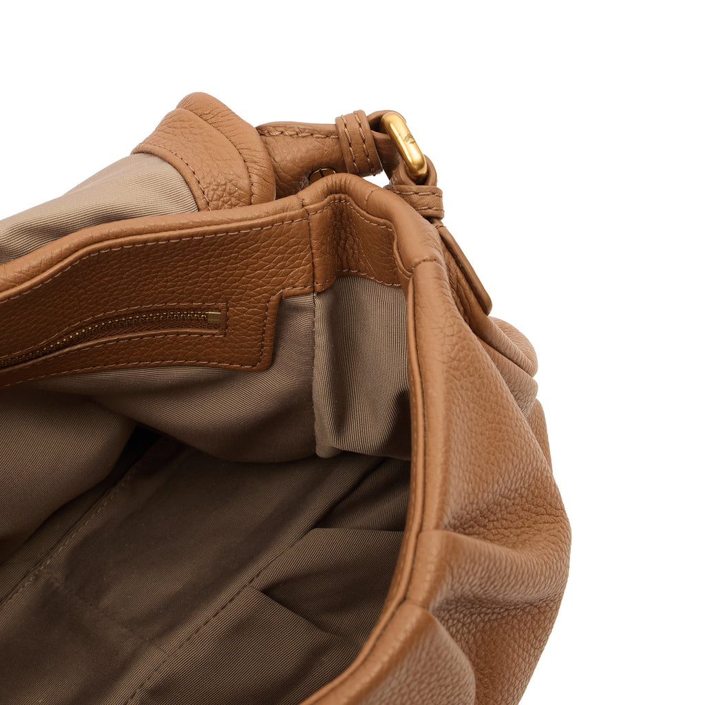 Marc Jacobs Shoulder Bag The Shoulder Bag in Brown, Leather — Detail View