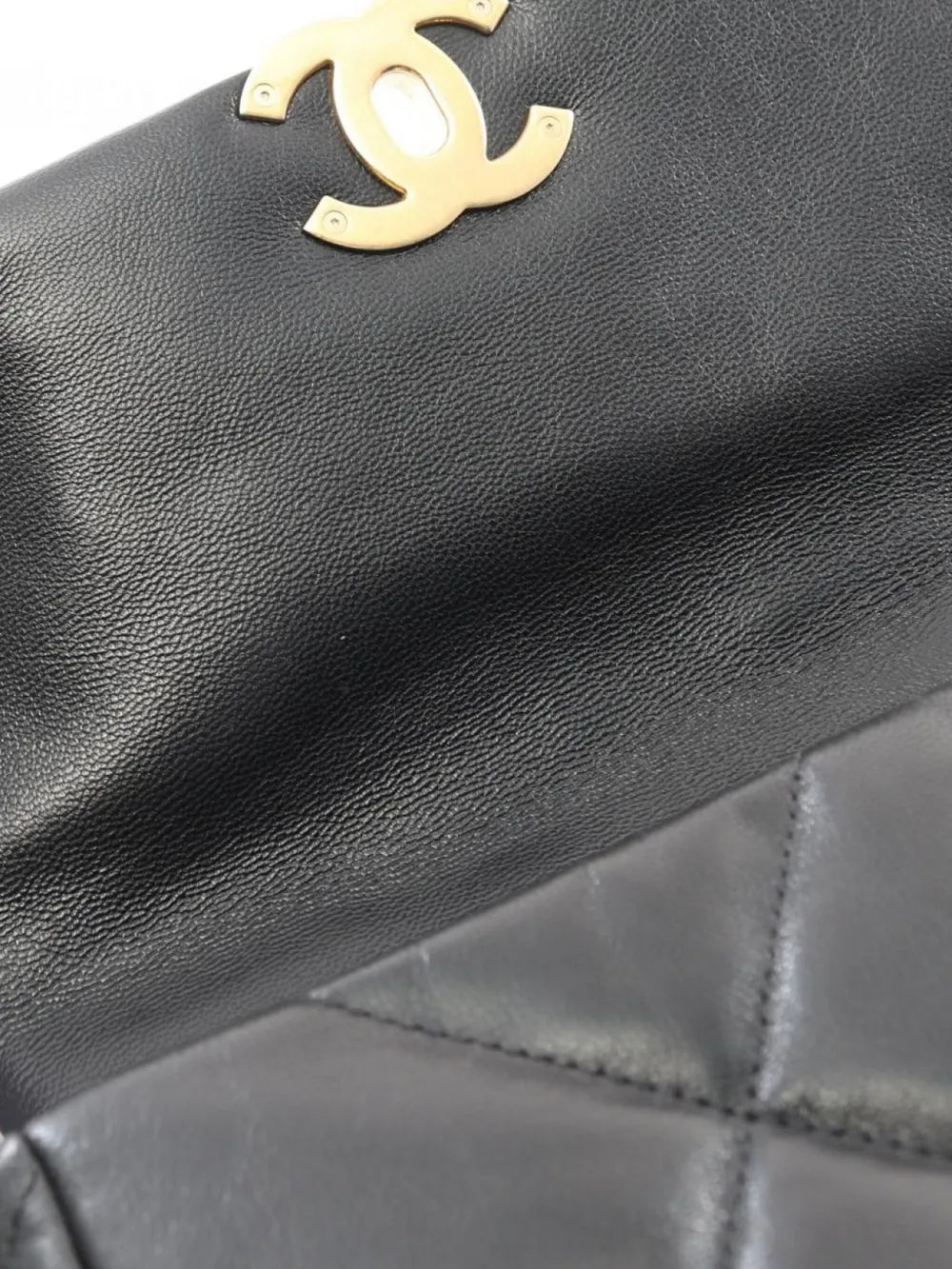 Chanel Pre Owned 2020 2021 Classic Flap 19 Shoulder Bag — Same as shown — Size One Size — Top View