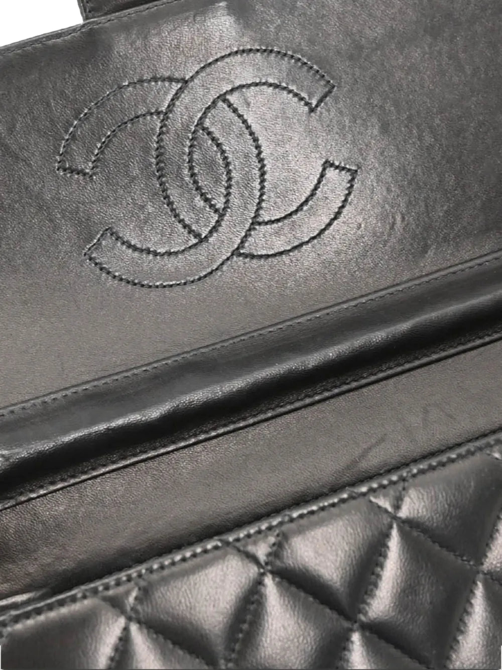 Chanel Pre Owned 2000 Medium Half Flap Shoulder Bag — Same as shown — Size One Size — Back View