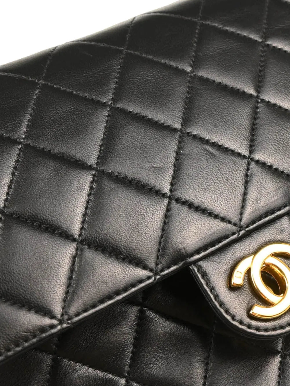 Chanel Pre Owned 2000 Medium Matelasse Shoulder Bag — Same as shown — Size One Size — Detail View