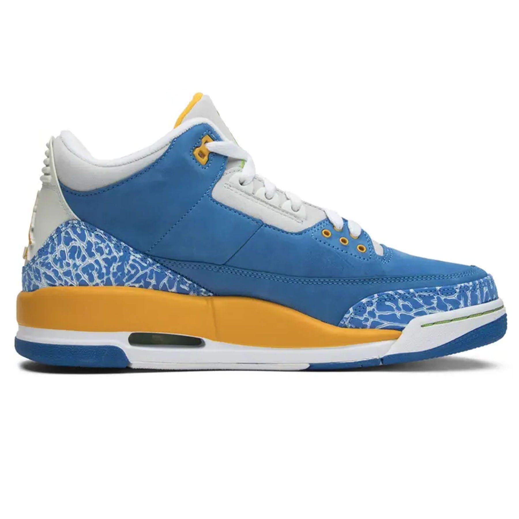 Air Jordan 3 Retro LS 'Do The Right Thing' — UK 3 | EU 35.5 | US 3.5 — Side View