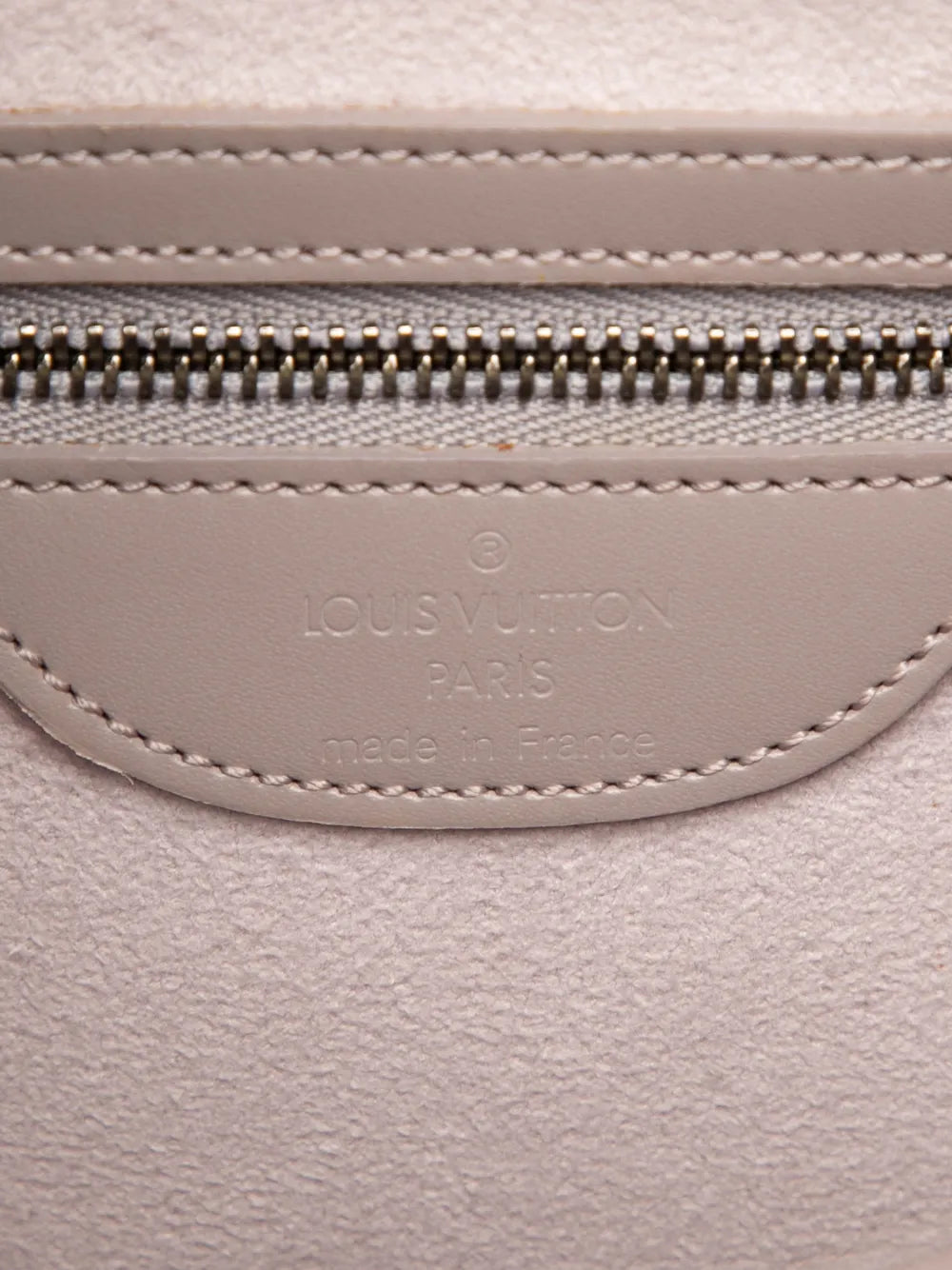 Louis Vuitton Pre Owned 2000 Epi Sac Verseau Shoulder Bag — Same as shown — Size One Size — Detail View