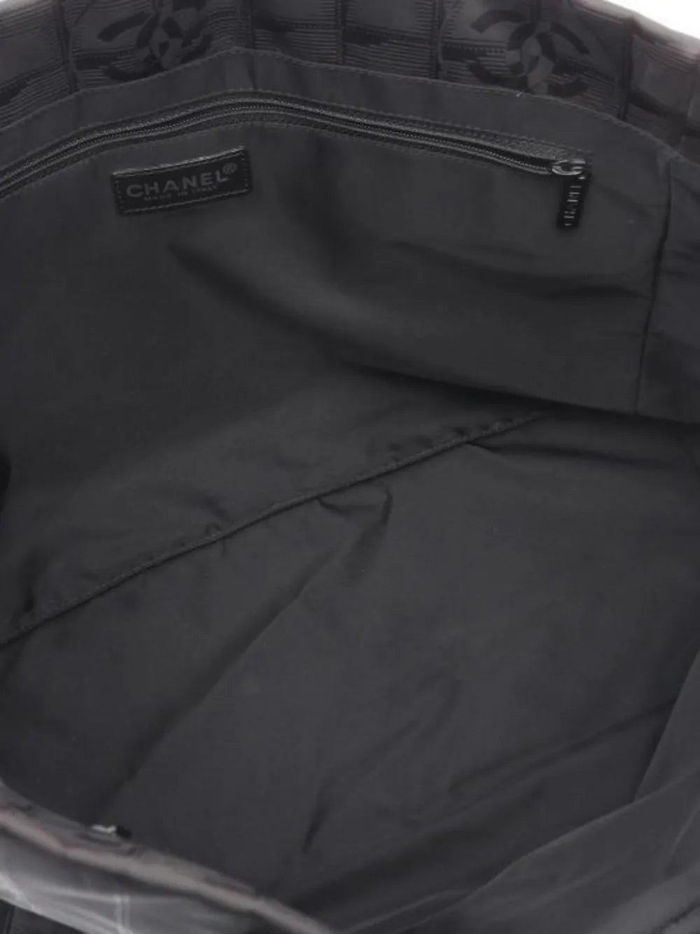 Chanel Pre Owned 2000 2002 Leather Travel Line Tote Bag — Same as shown — Size One Size — Detail View