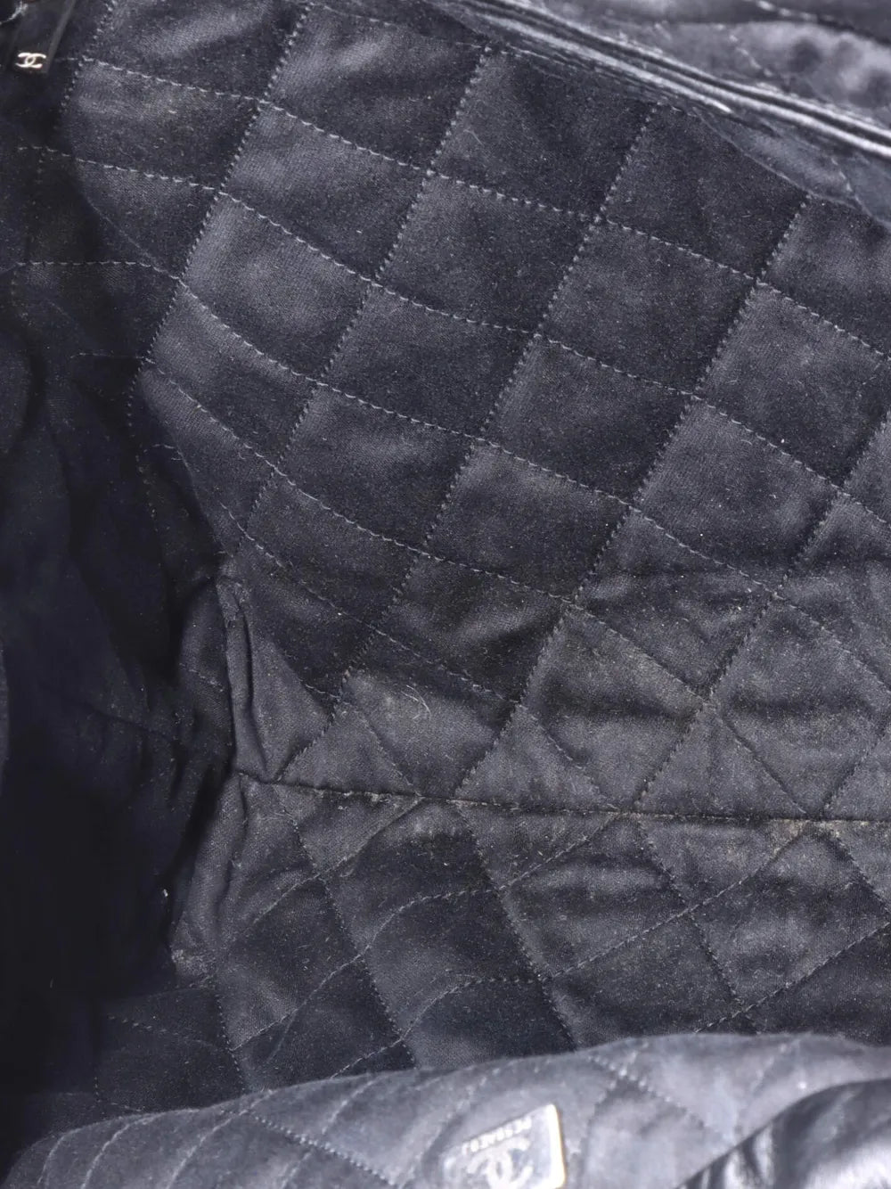 Chanel Pre Owned 22 Chain Quilted Calfskin Large Hobo Bag — Same as shown — Size One Size — Top View