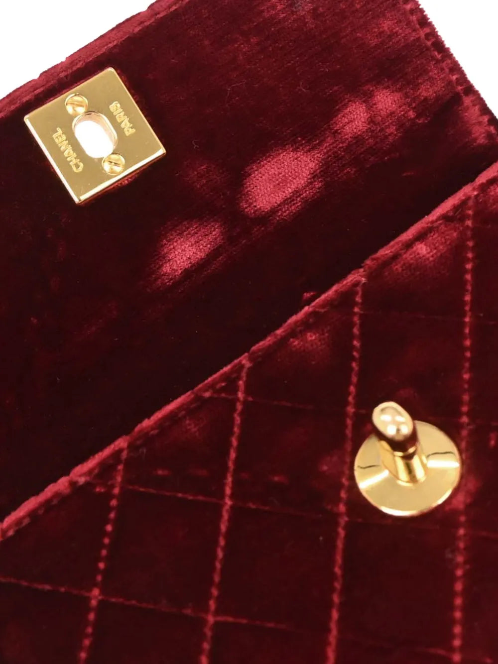 Chanel Pre Owned 1995 Quilted Design Shoulder Bag — Same as shown — Size One Size — Top View