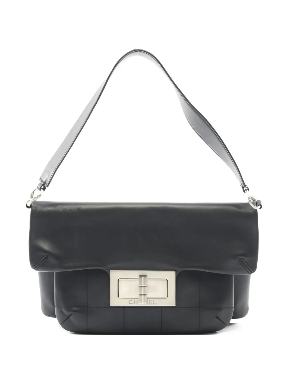 Chanel Pre Owned 2003 2004 Leather Shoulder Bag — Same as shown — Size One Size — Front View