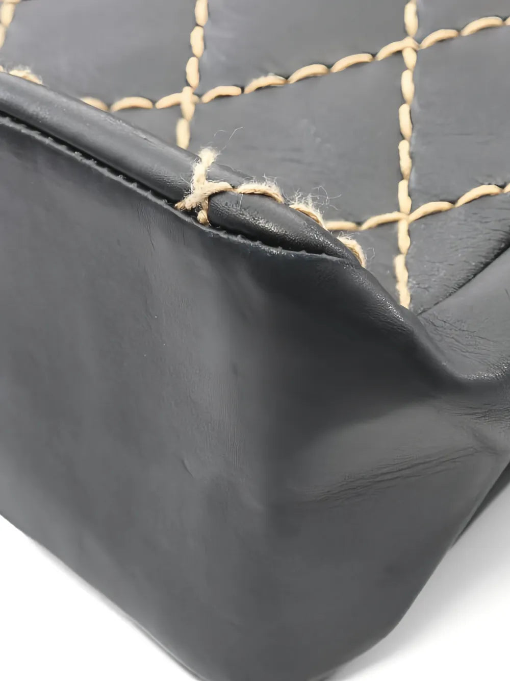 Chanel Pre Owned 2000 2002 Chain Shoulder Bag — Same as shown — Size One Size — Lifestyle View