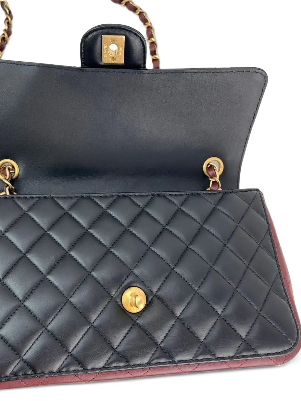 Chanel Pre Owned Chain Strap Logo Detail Shoulder Bag — Same as shown — Size One Size — Detail View