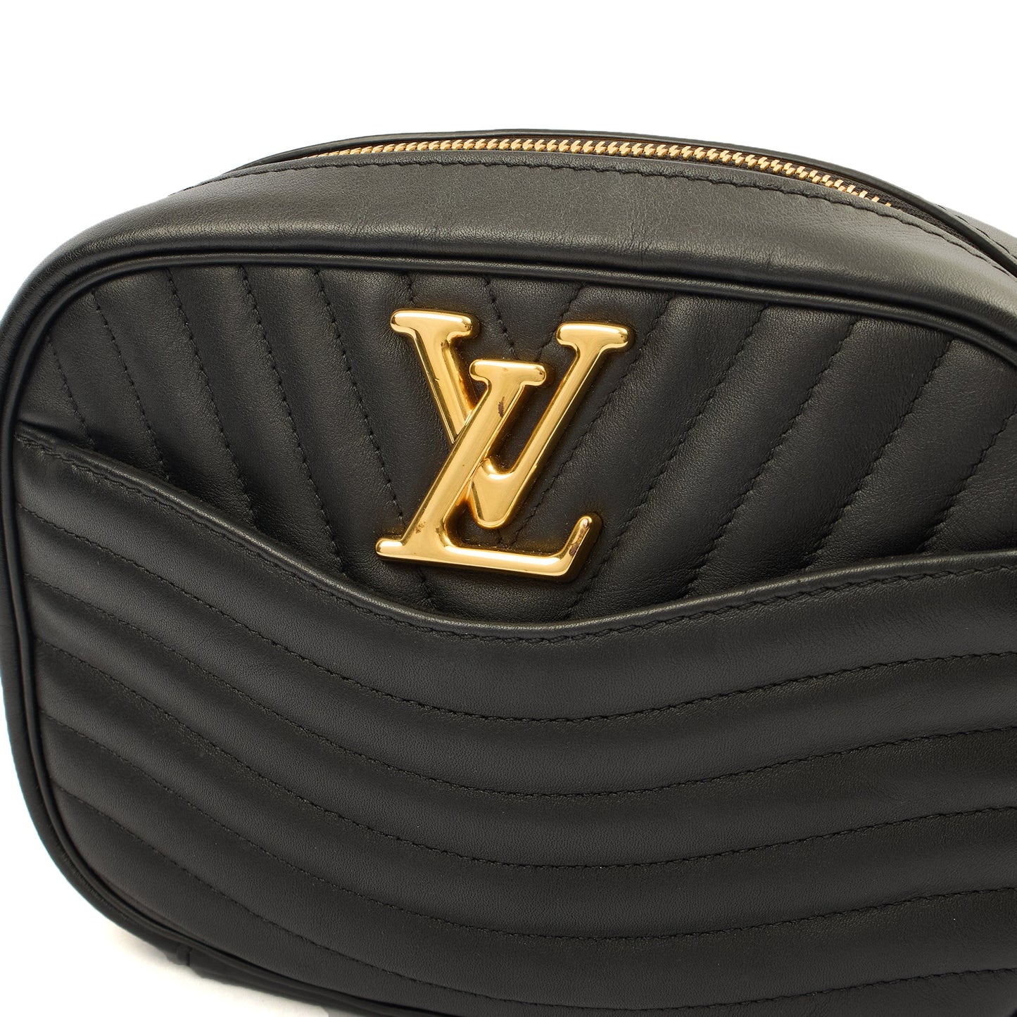 Louis Vuitton Cross Body New Wave PM Chain Bag  in Black, Leather — Alternate View 15