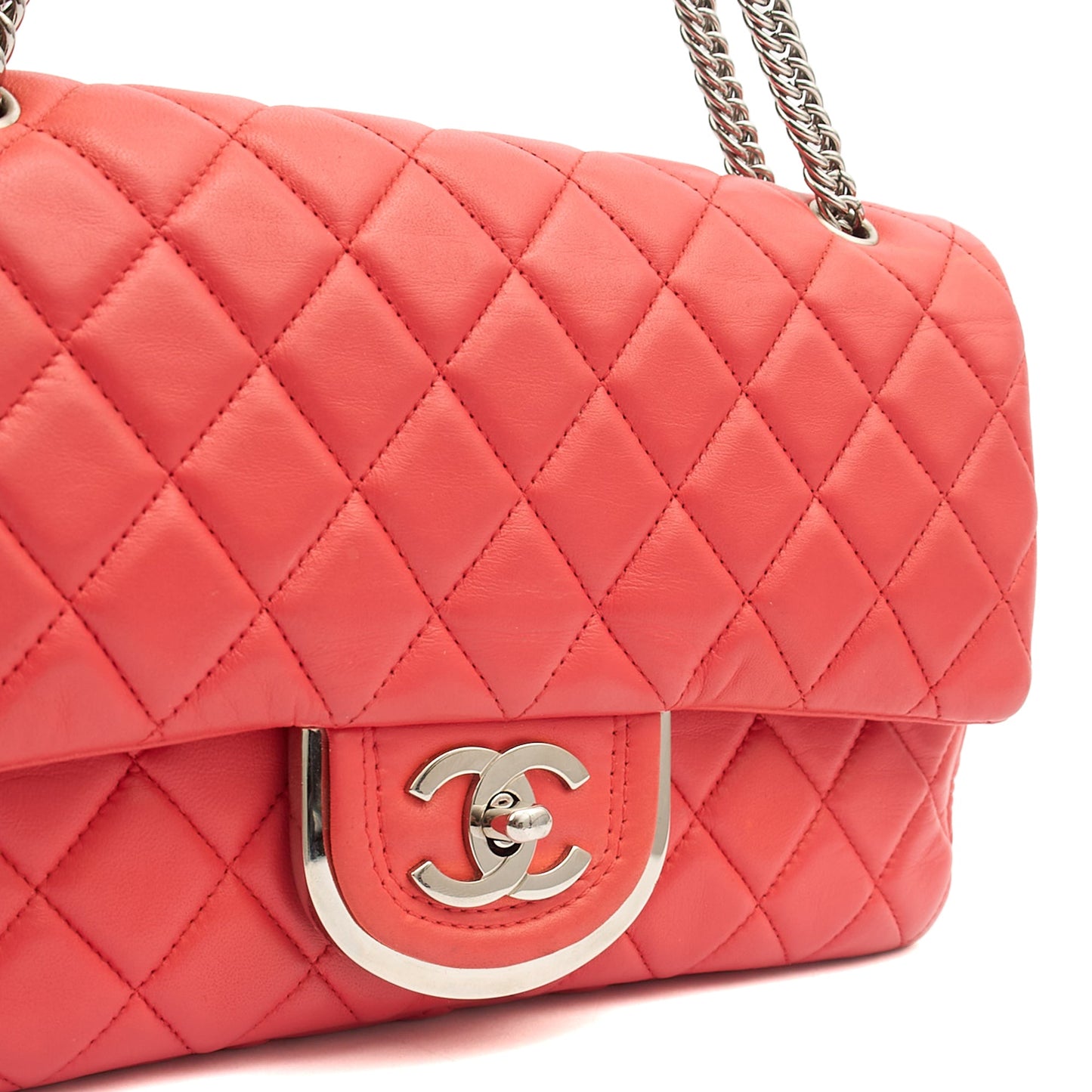 Chanel Shoulder Bag Flap Bag in Red, Leather — Alternate View 7