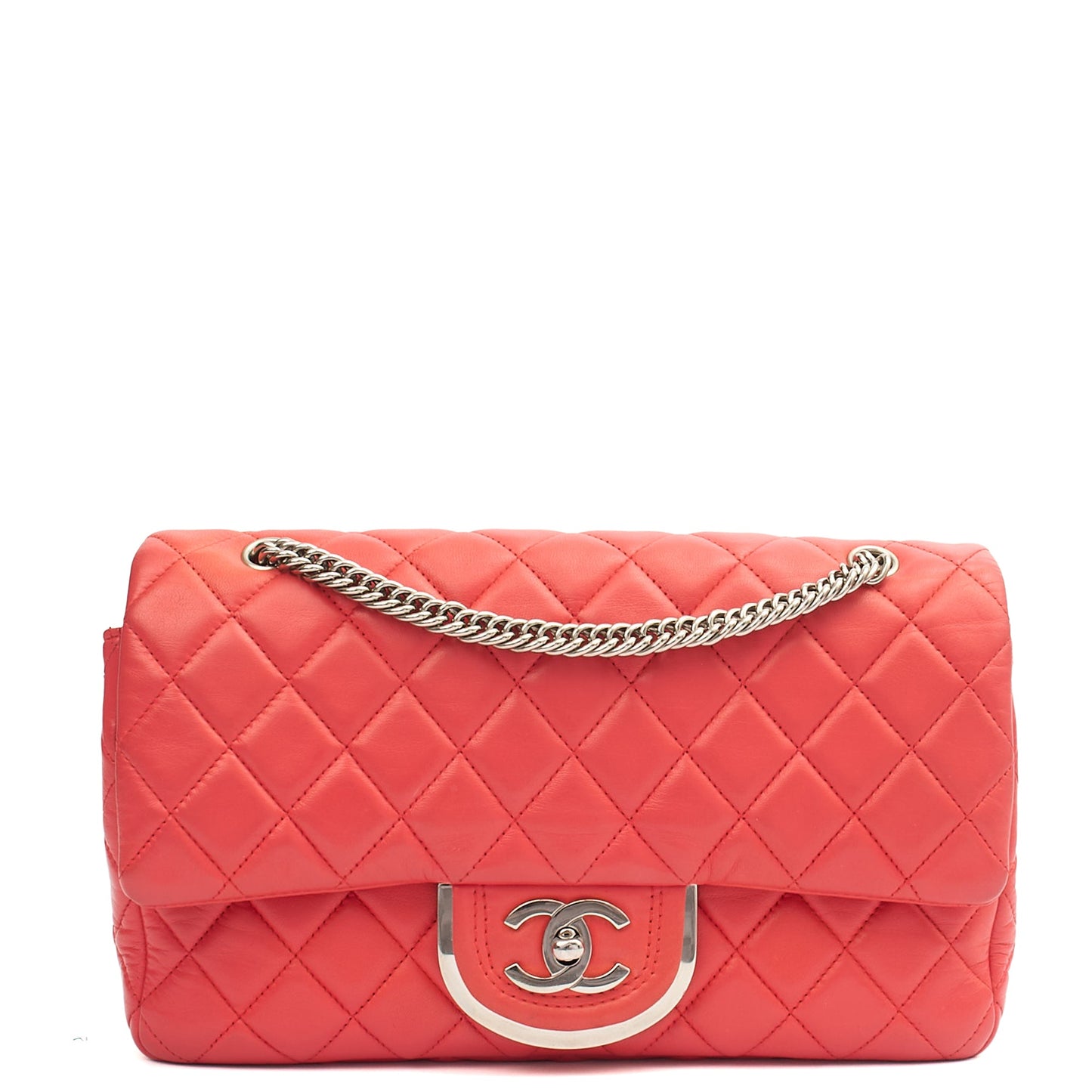 Chanel Shoulder Bag Flap Bag in Red, Leather — Front View