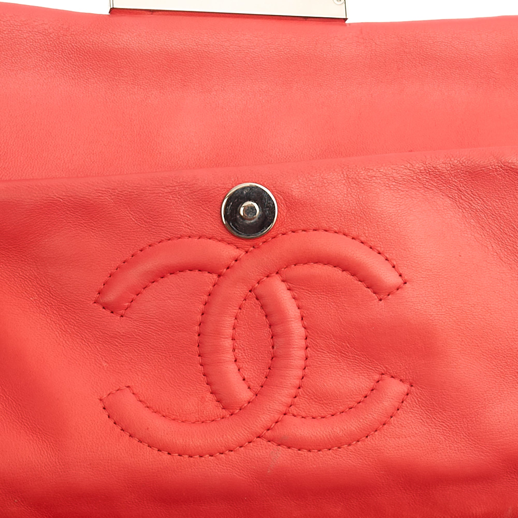 Chanel Shoulder Bag Flap Bag in Red, Leather — Alternate View 9