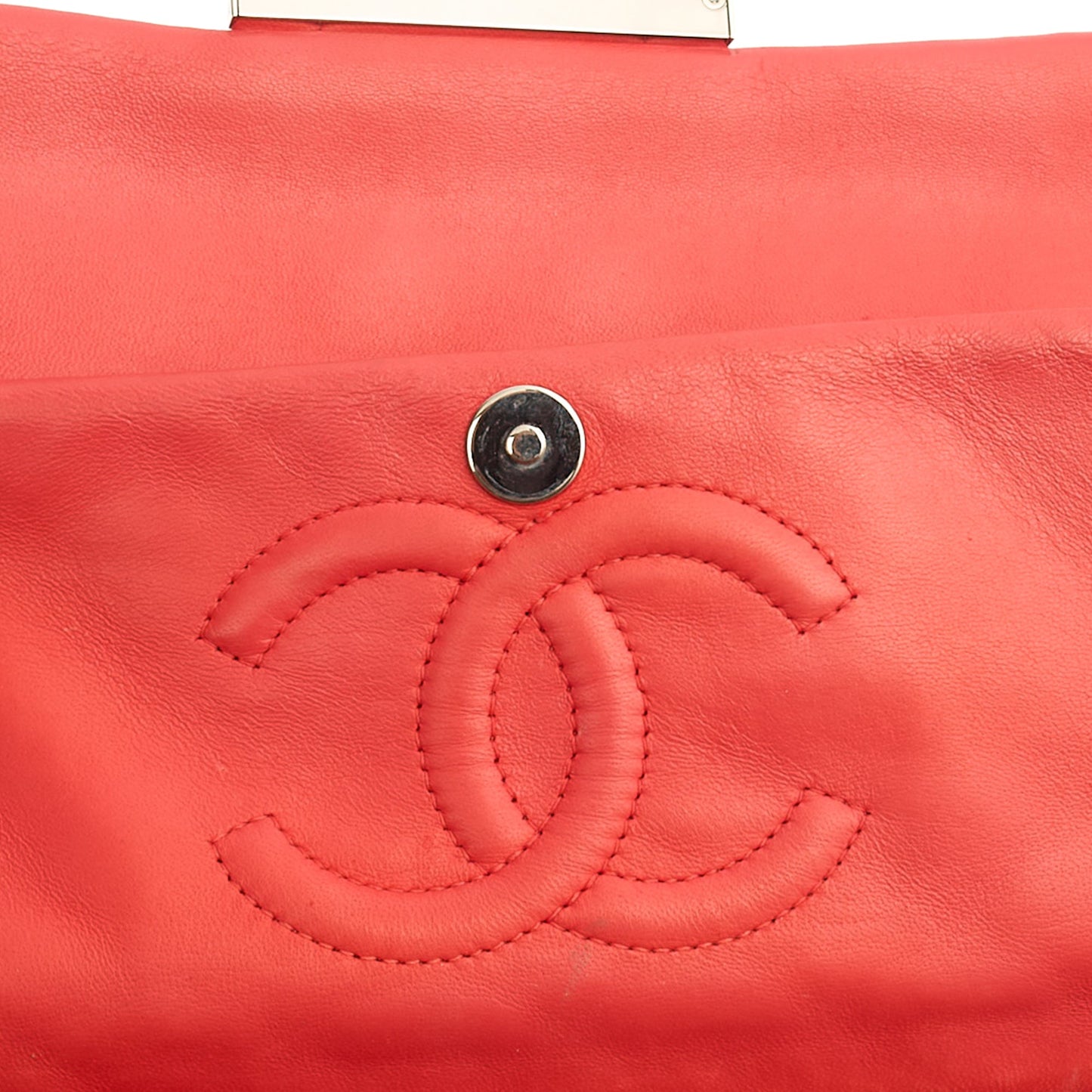 Chanel Shoulder Bag Flap Bag in Red, Leather — Alternate View 31