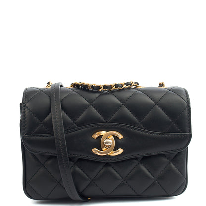 Chanel Cross Body Flap Bag in Black, Lambskin Leather — Front View