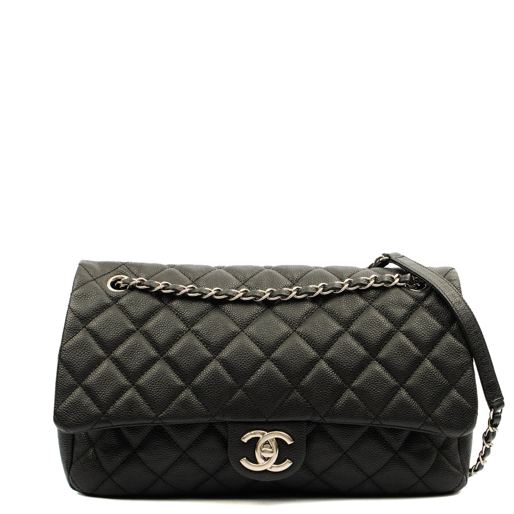 Chanel Shoulder Bag Flap Bag in Black, Caviar Leather — Alternate View 19