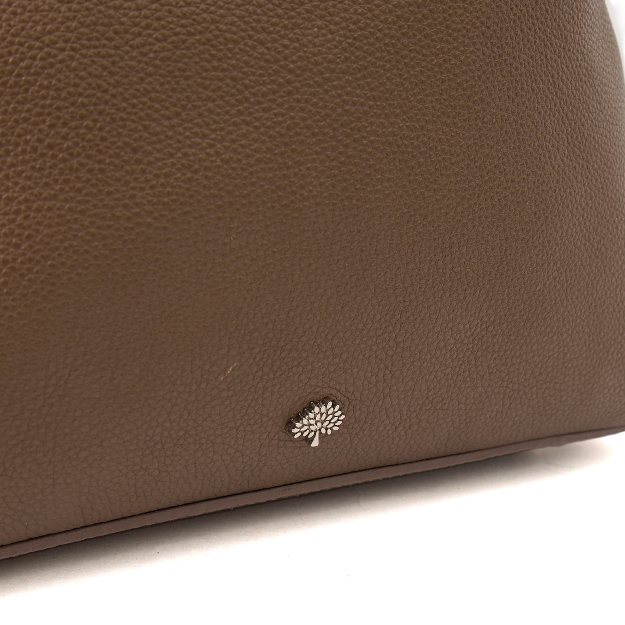 Mulberry Tote Alice  in Taupe, Calfskin Leather — Lifestyle View