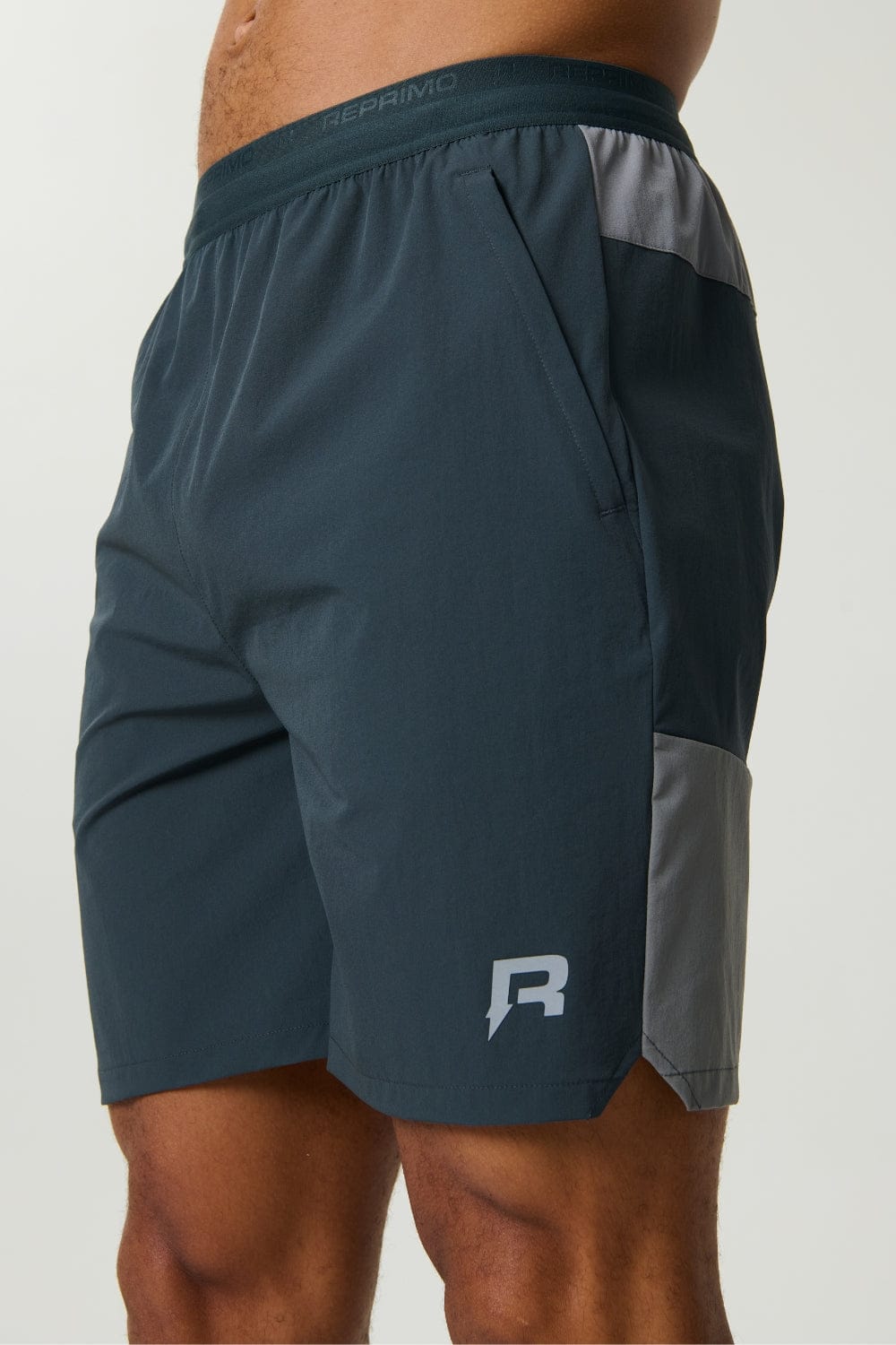 Reprimo Flight Short 'Gargoyle Ash Green' — XS — Back View
