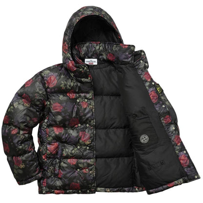 STONE ISLAND FOR SUPREME LAMY COVER Down Jacket in Black — XXS — Detail View