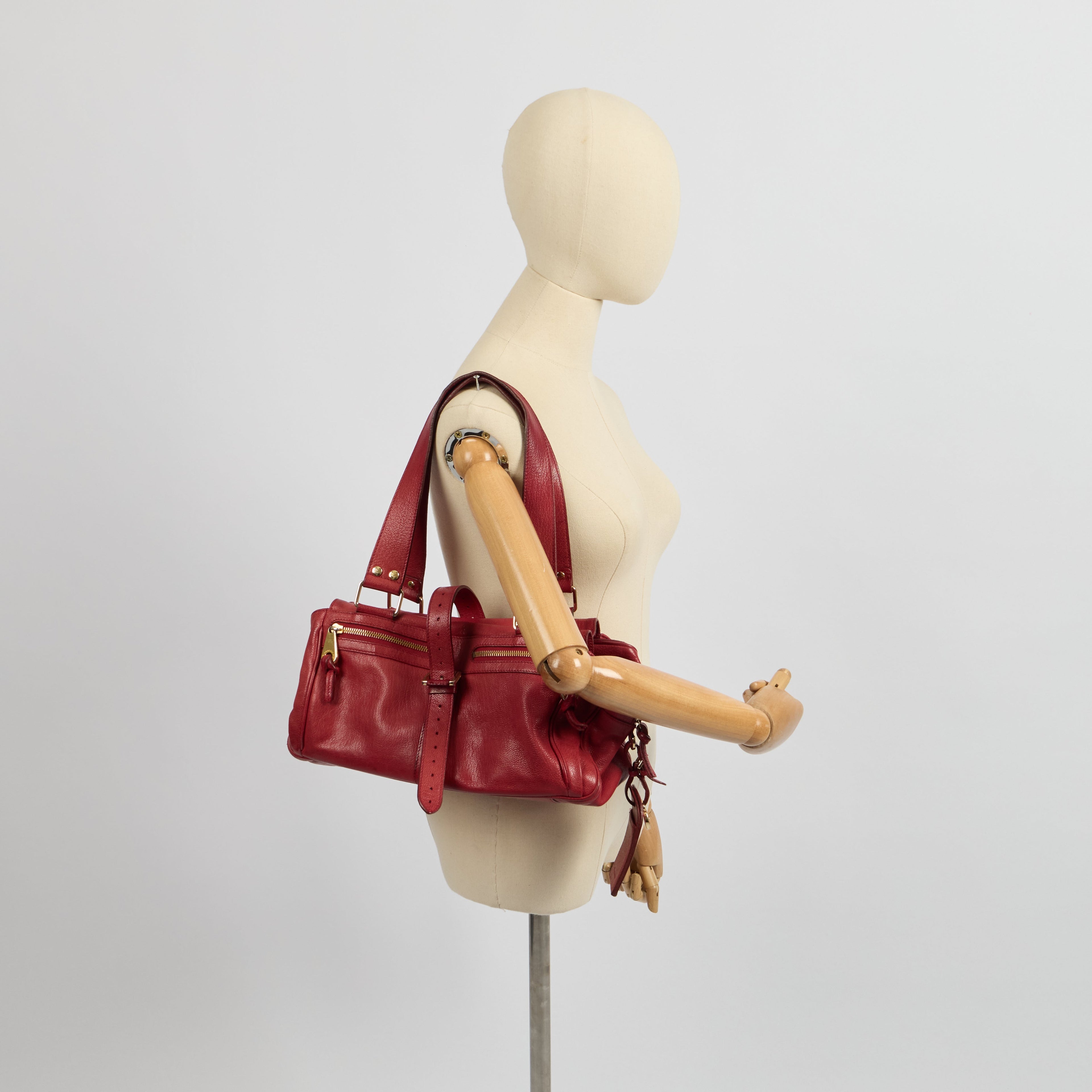Mulberry Shoulder Bag Mabel  in Lipstick Red, Calfskin Leather — Side View