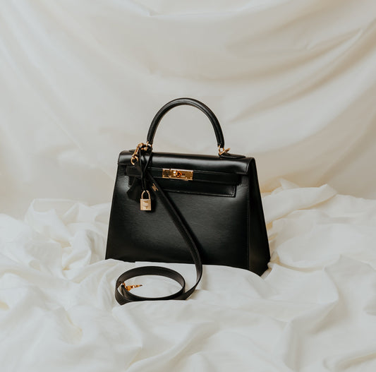Hermes Kelly 32 in Black, Box Calf Leather — Side View