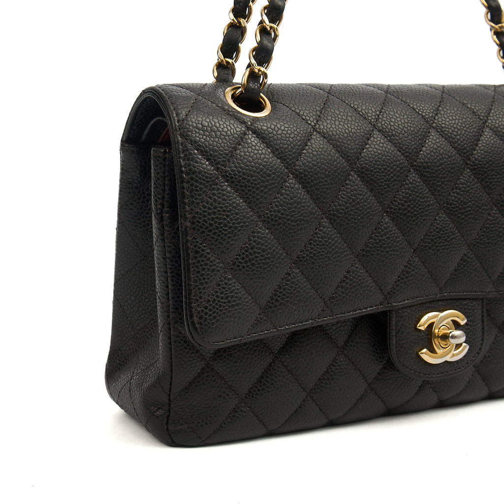 Chanel Shoulder Bag Classic Double Flap - Medium in Black, Caviar Leather — Alternate View 9
