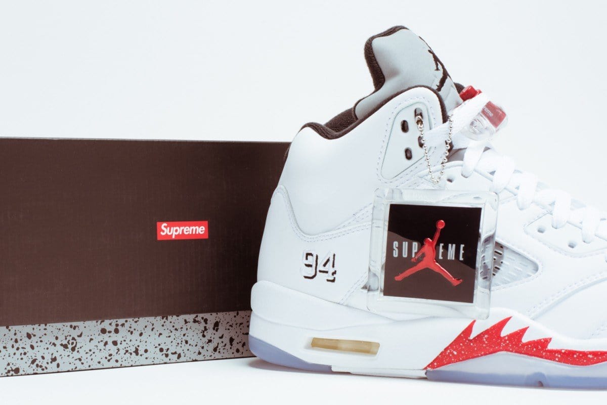 AIR JORDAN 5 RETRO SUPREME "SUPREME" WHITE — UK 3 | EU 35.5 | US 3.5 — Detail View