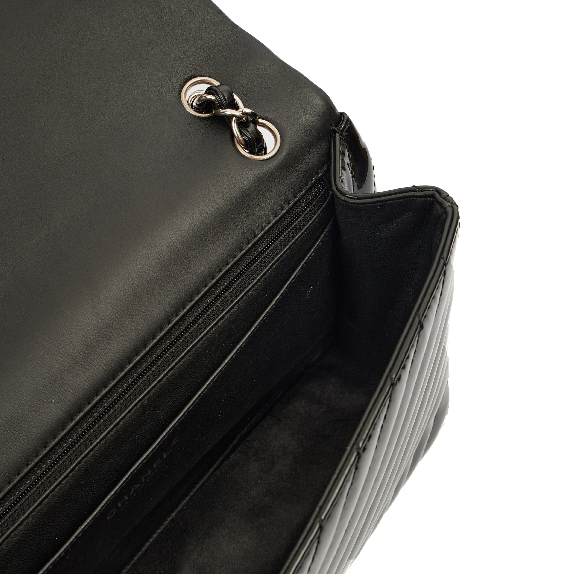 Chanel Shoulder Bag Chevron Flap Bag  in Black, Patent Leather — Alternate View 7
