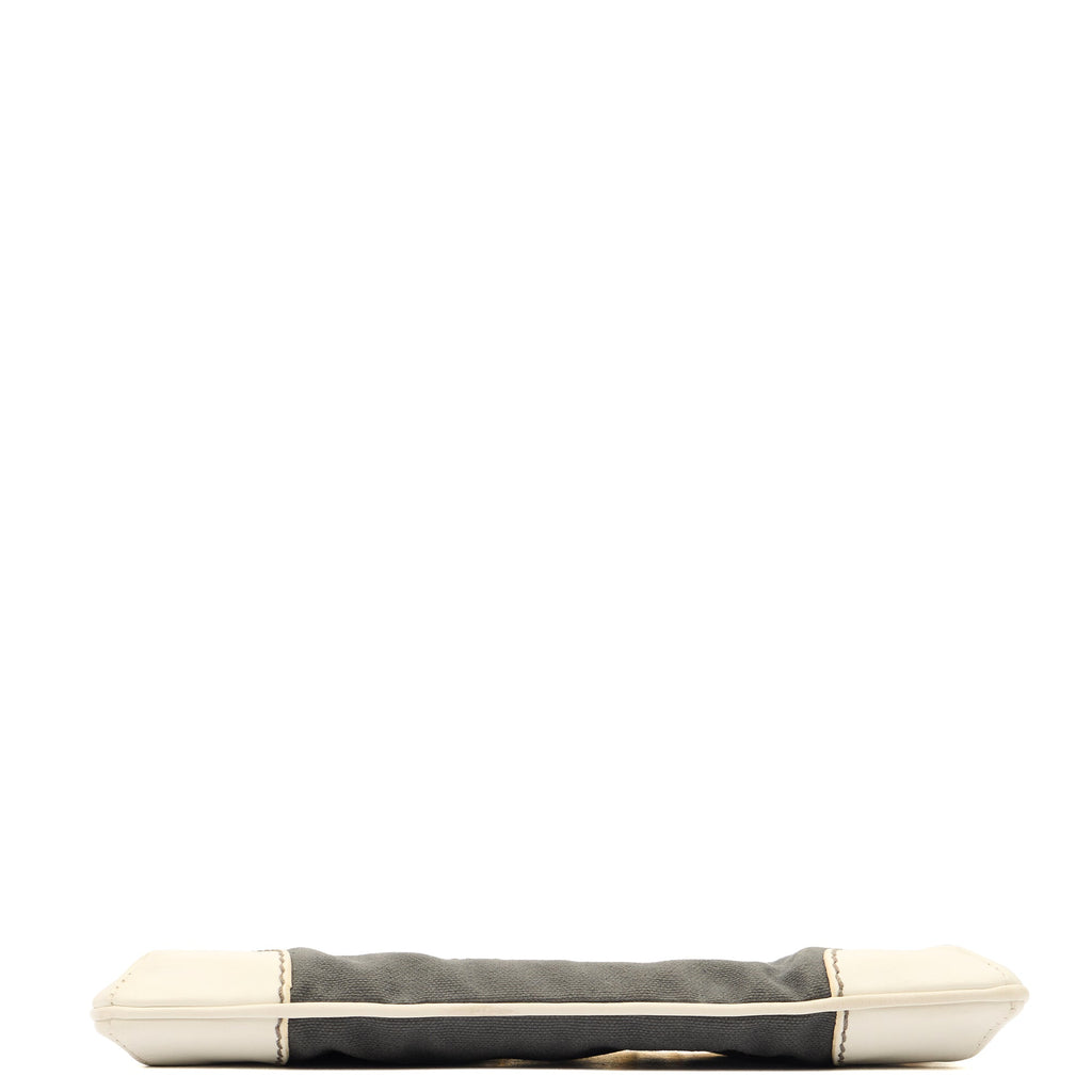 Chanel Shoulder Bag Vintage Shoulder Bag in Grey, Fabric — Top View