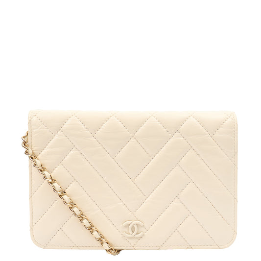 Chanel Cross Body Wallet on Chain in White, Crinkled Calfskin Leather — Front View