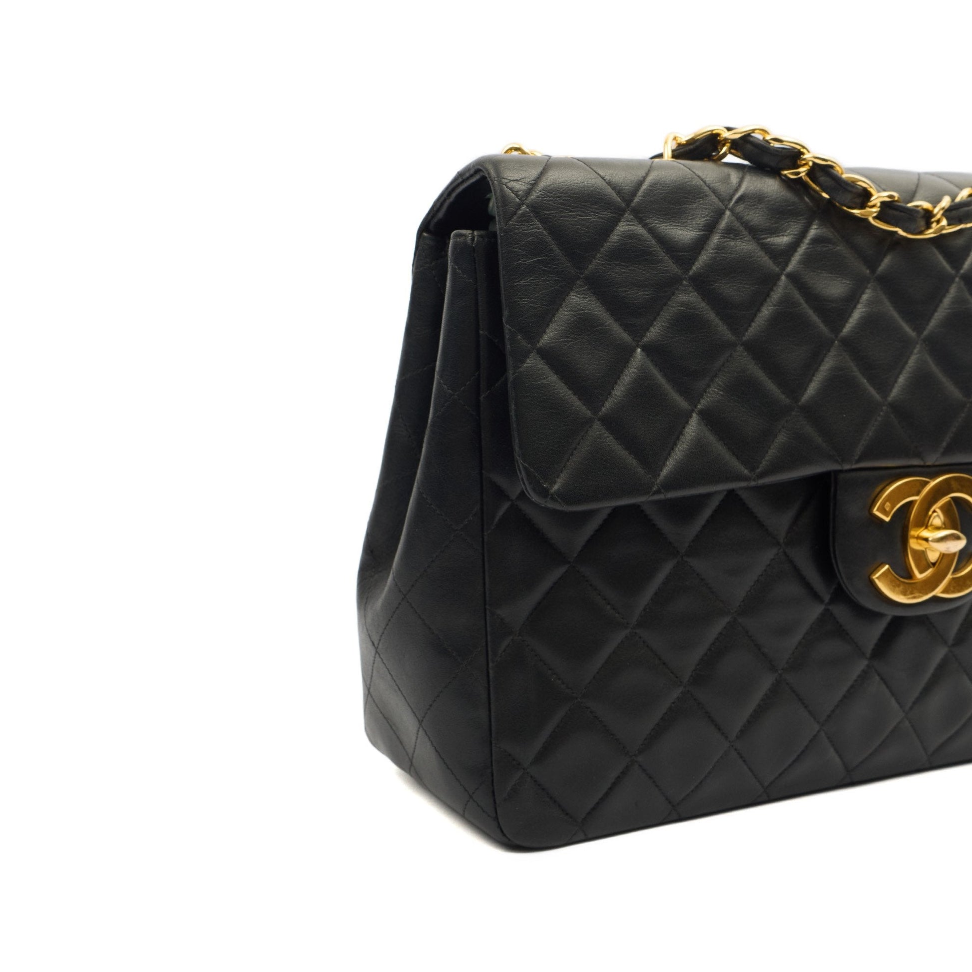 Chanel Shoulder Bag Maxi Jumbo XL in Black, Lambskin Leather — Detail View