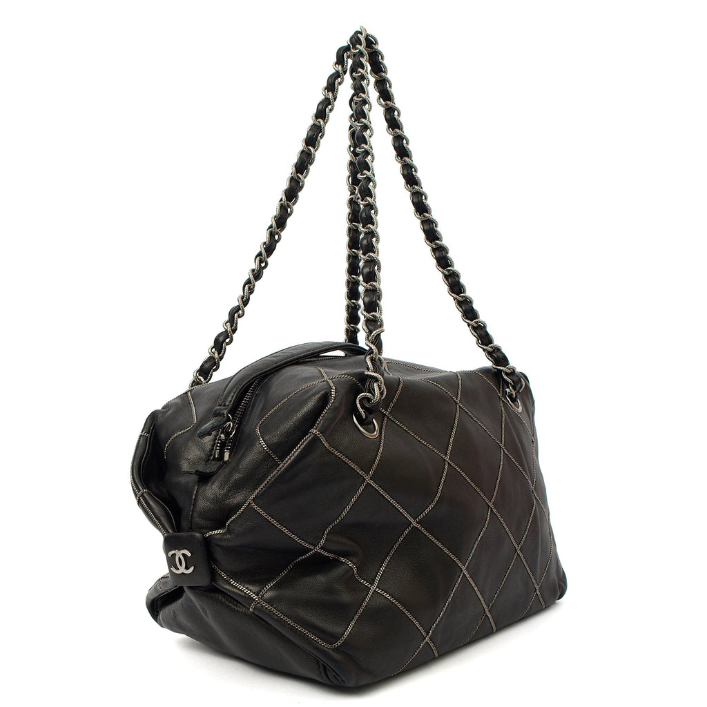 Chanel Shoulder Bag Bowler in Black, Lambskin Leather — Top View