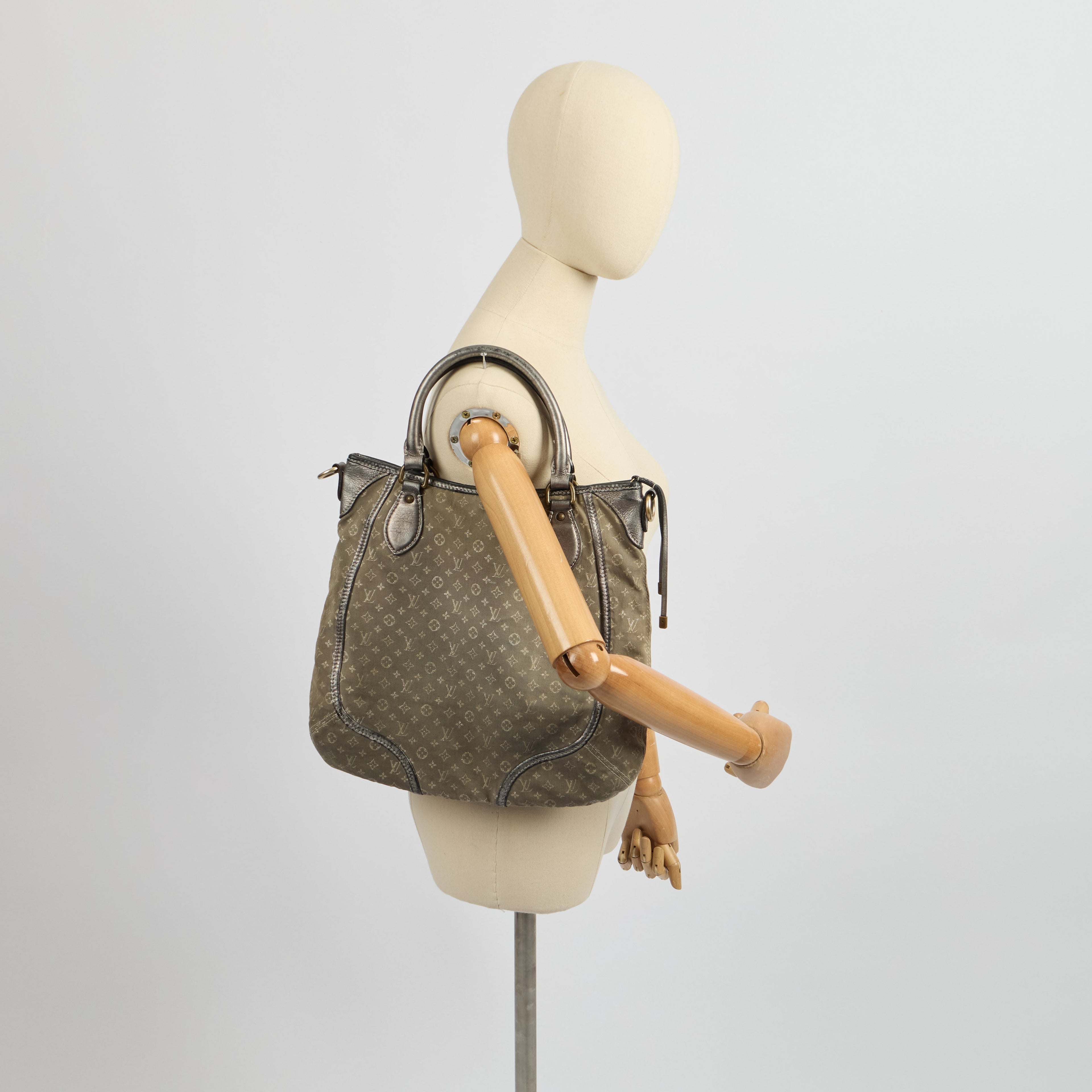 Louis Vuitton Cross Body Besace Angele in Grey, Mini Lin — Side View