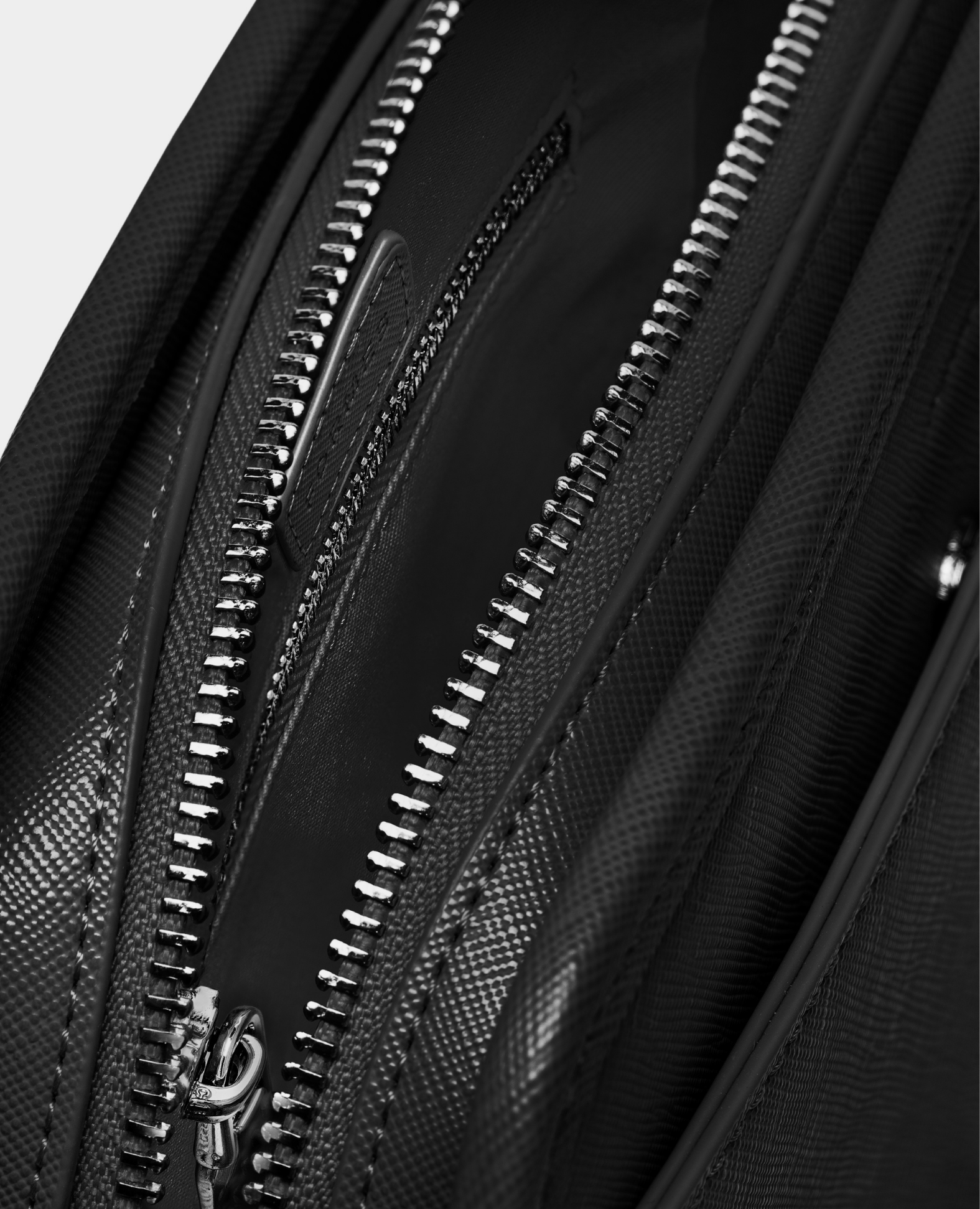 Formes Mini Porto Nero — Detail View