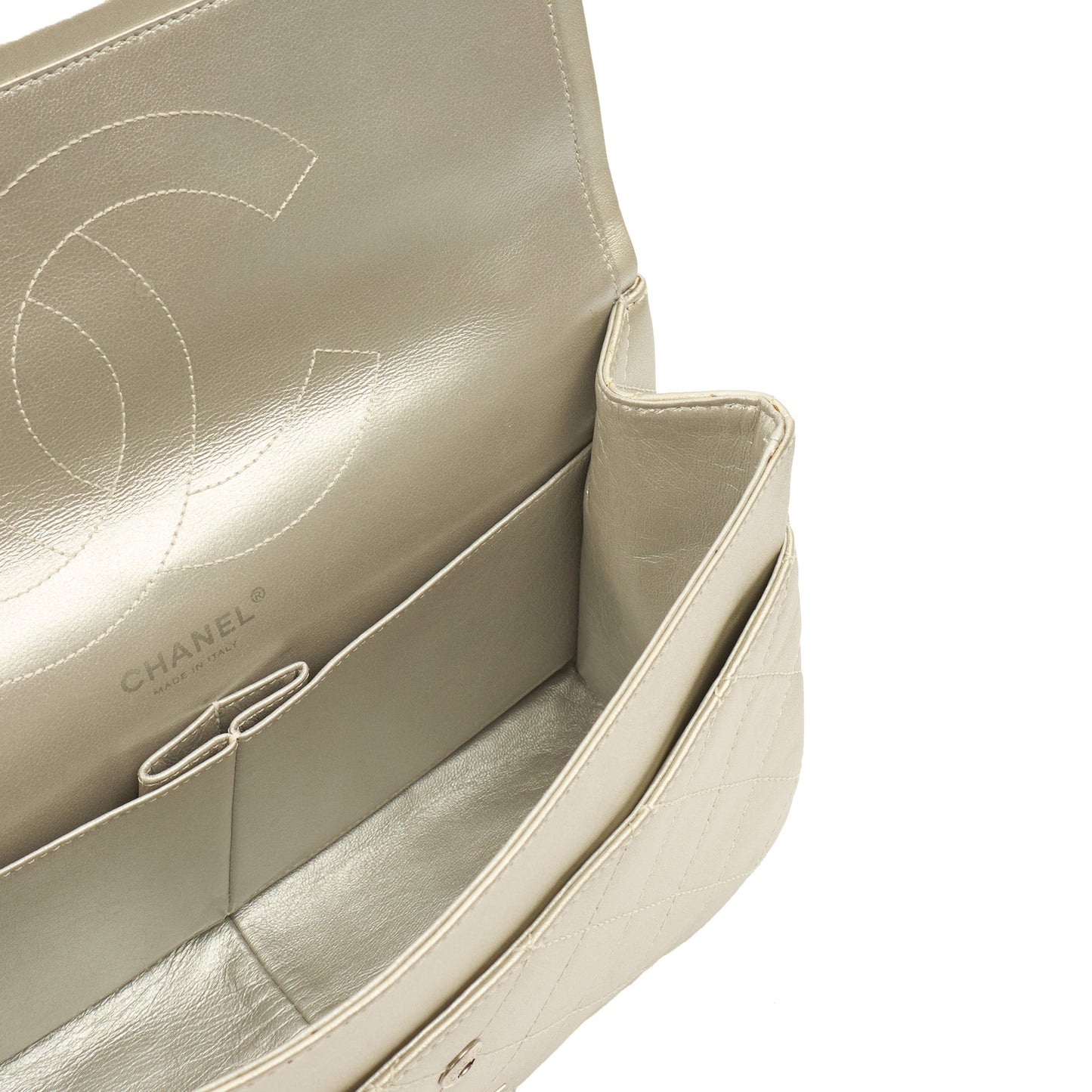 Chanel Shoulder Bag 2.55 Reissue - Maxi in Metallic, Leather — Alternate View 10