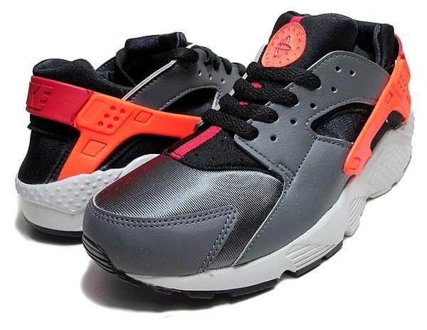 Nike Air Huarache Run GS 'Dark Grey-Hyper Crimson' — UK 13.5 | EU 32 | US 1Y — Detail View